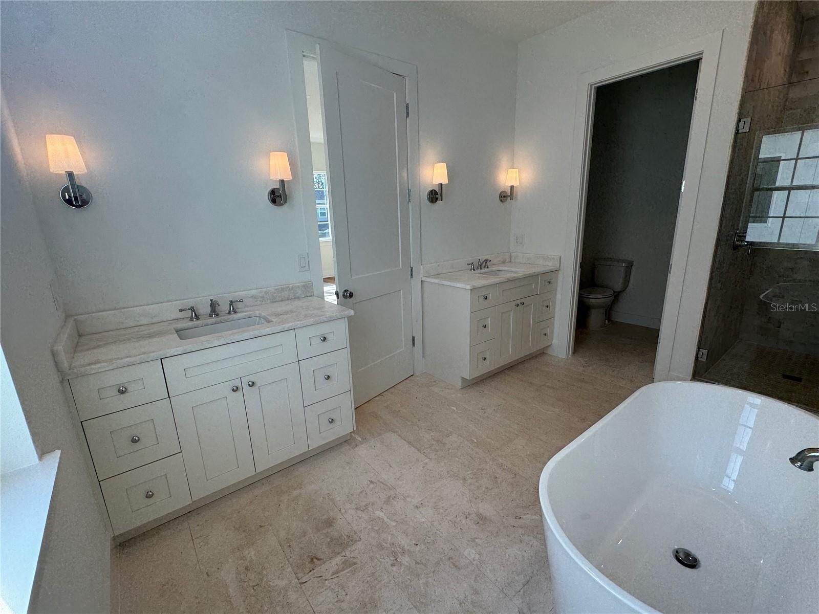 INTERBAY - Residential