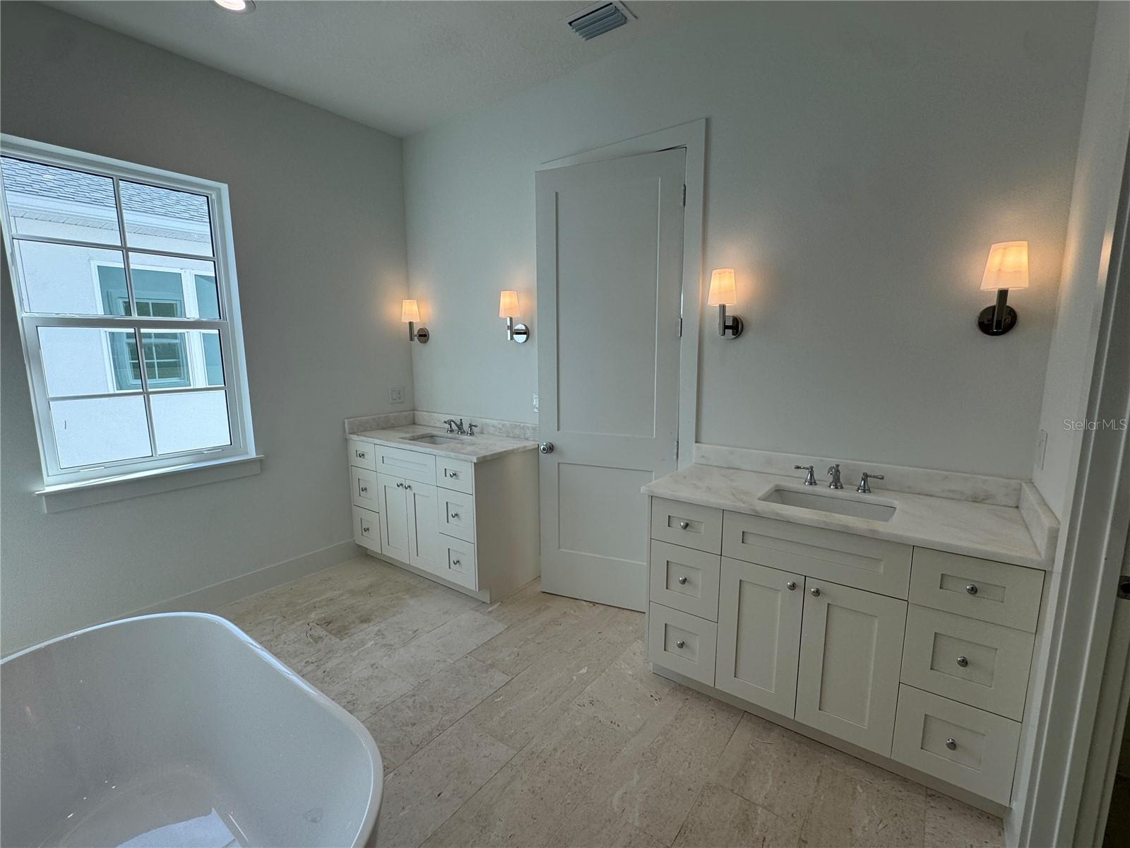 INTERBAY - Residential