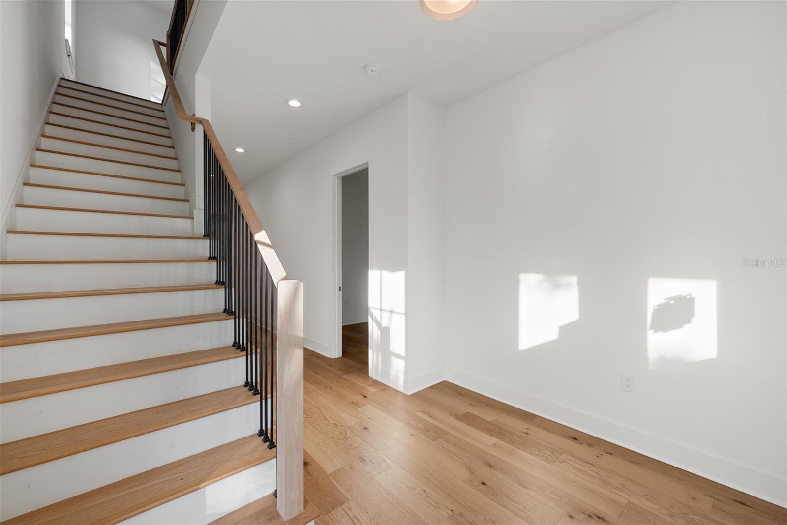 INTERBAY - Residential