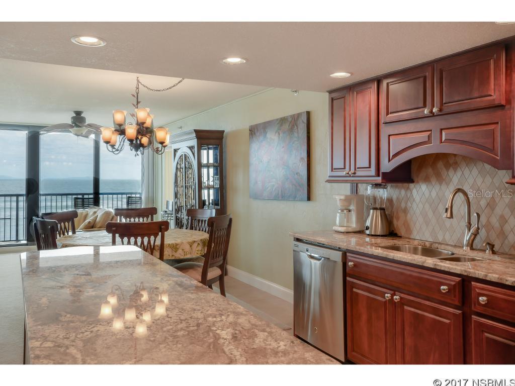 Sunrise Condo - Residential