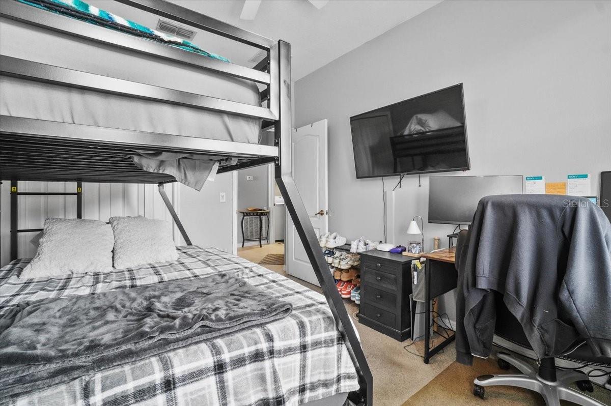 CHELSEA OAKS - Residential