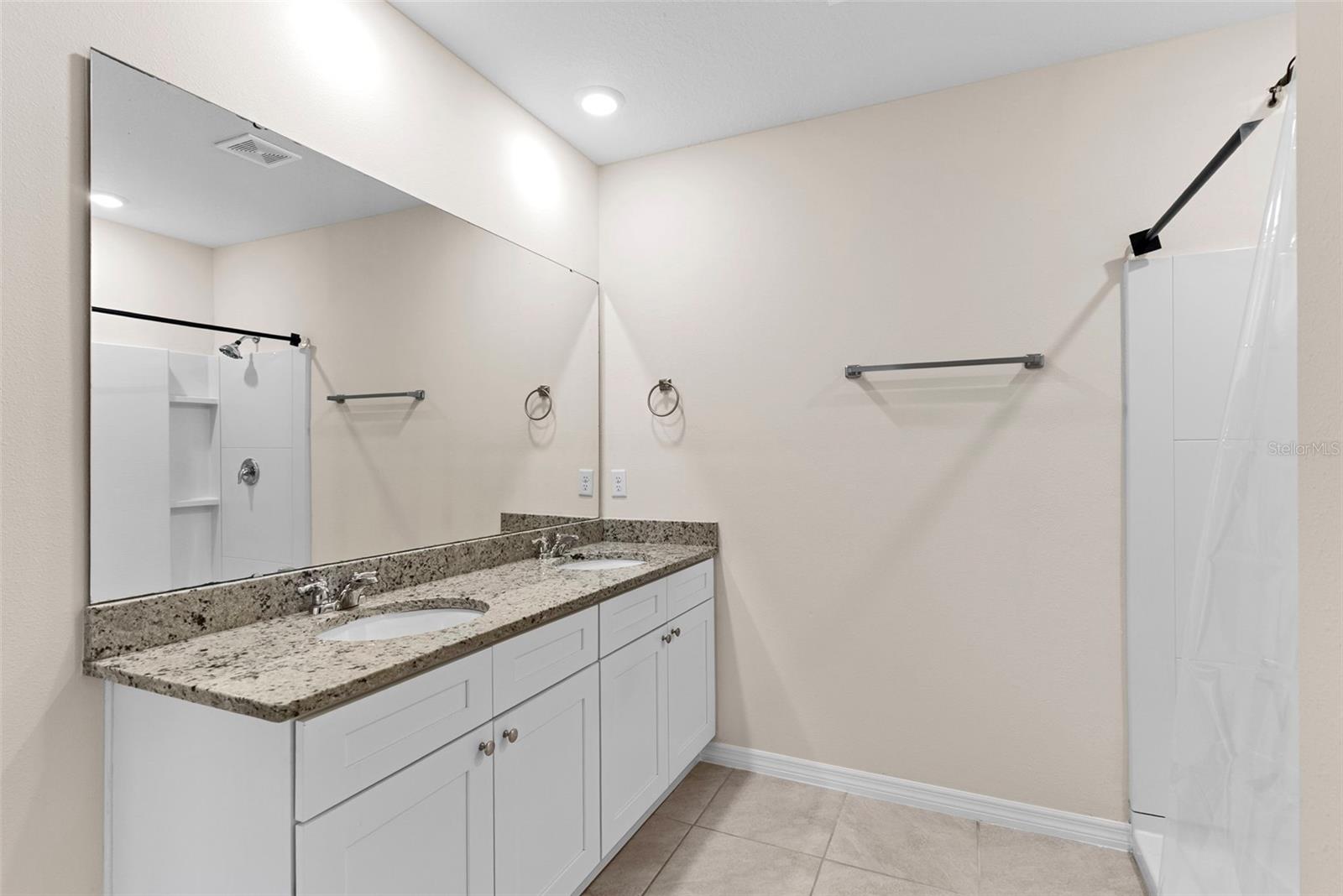 RIVERSTONE PH 5 & 6 - Residential Lease