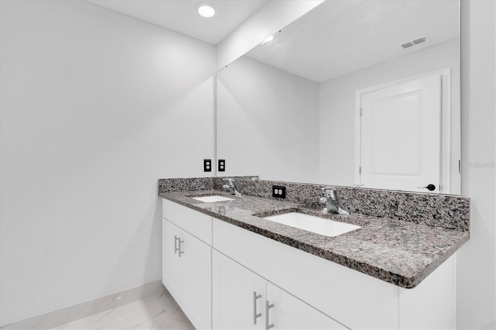 BRYANT SQUARE - Residential