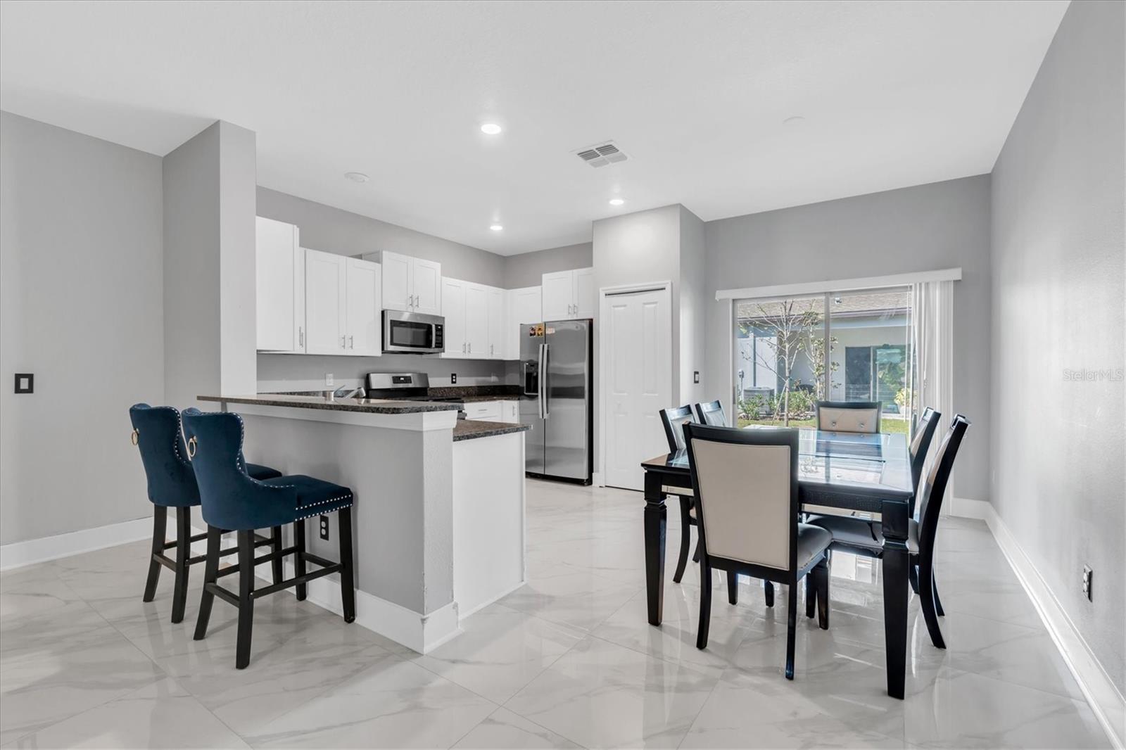 BRYANT SQUARE - Residential