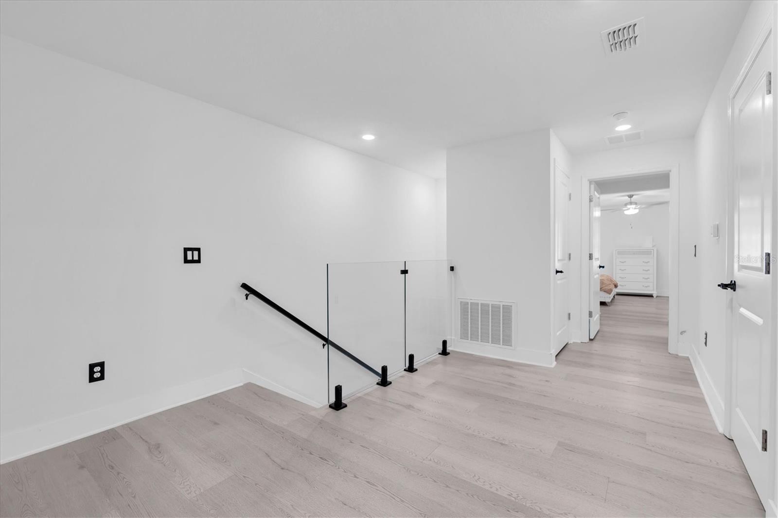 BRYANT SQUARE - Residential