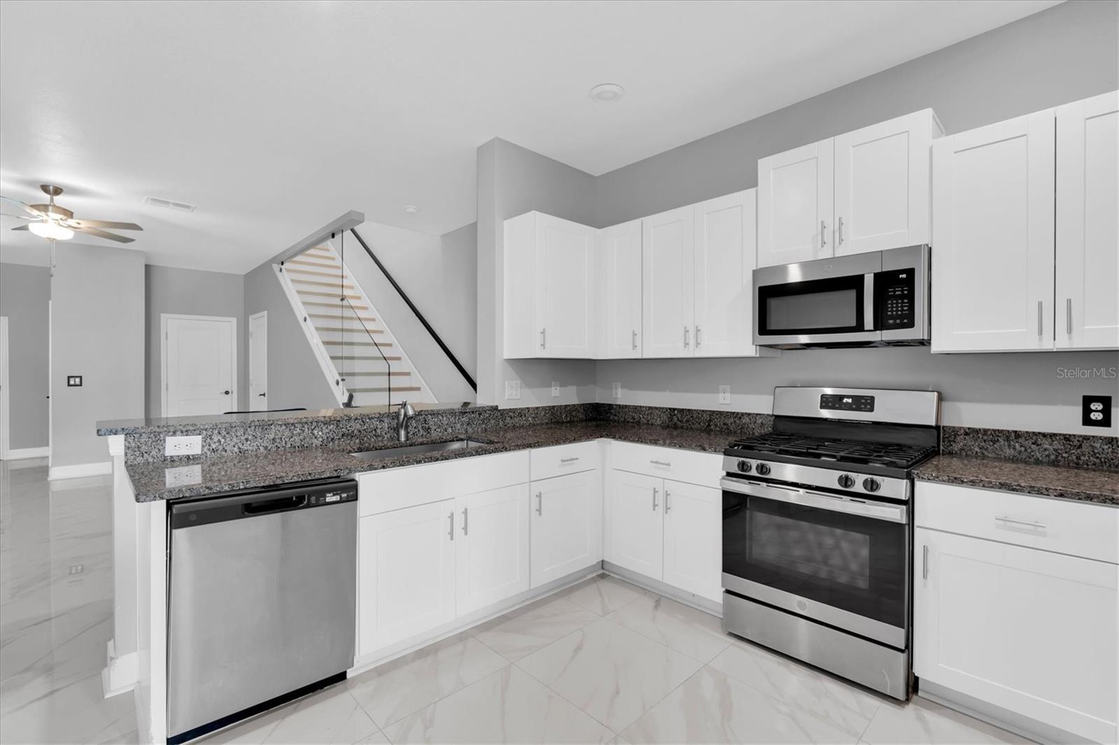 BRYANT SQUARE - Residential