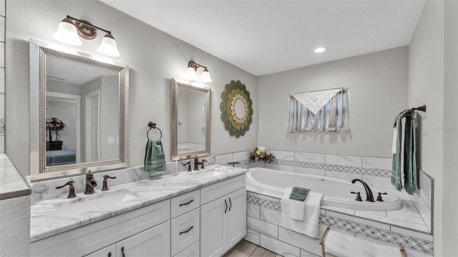 SADDLEWOOD - Residential