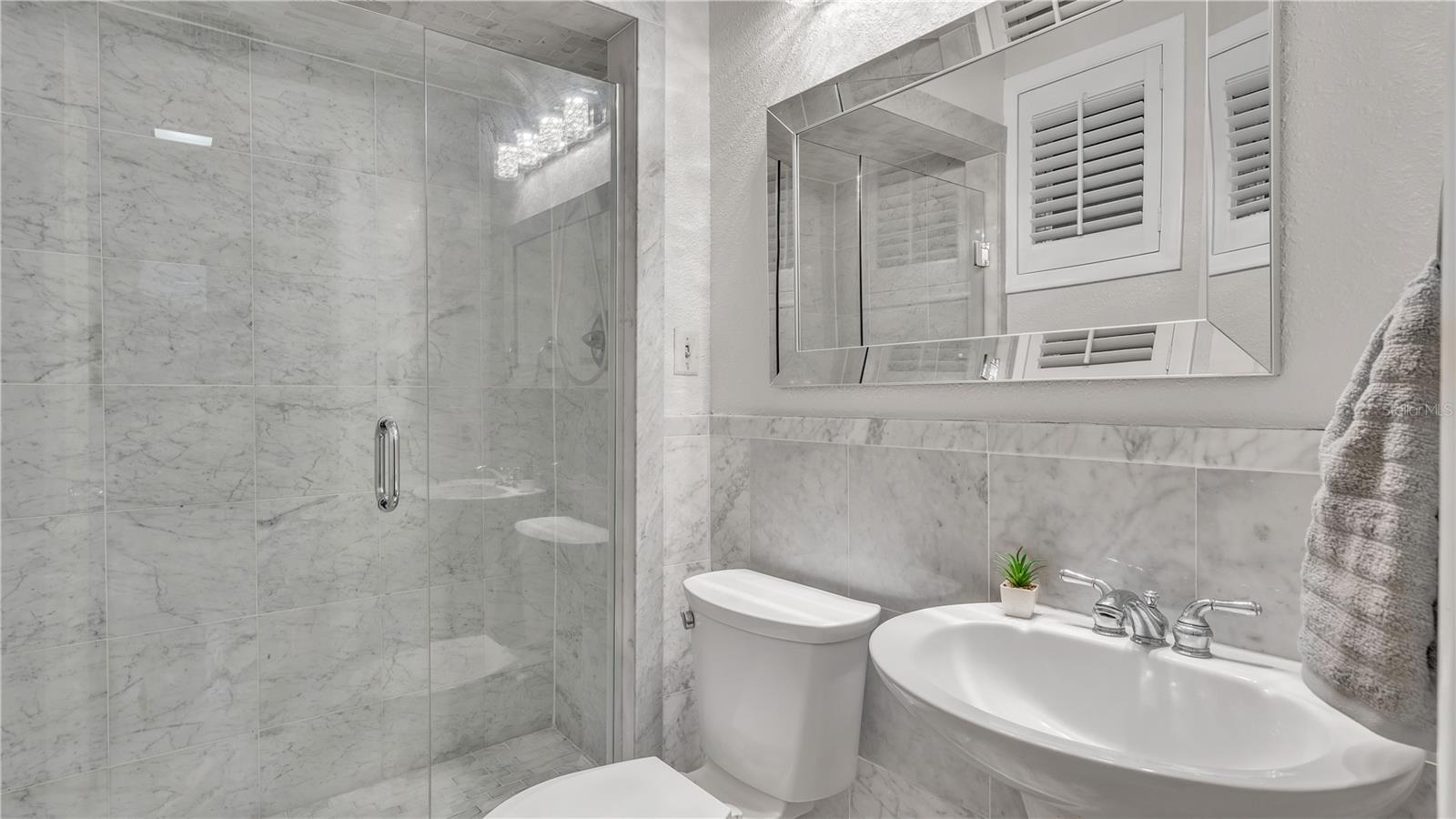 CASA LOMA CONDO - Residential