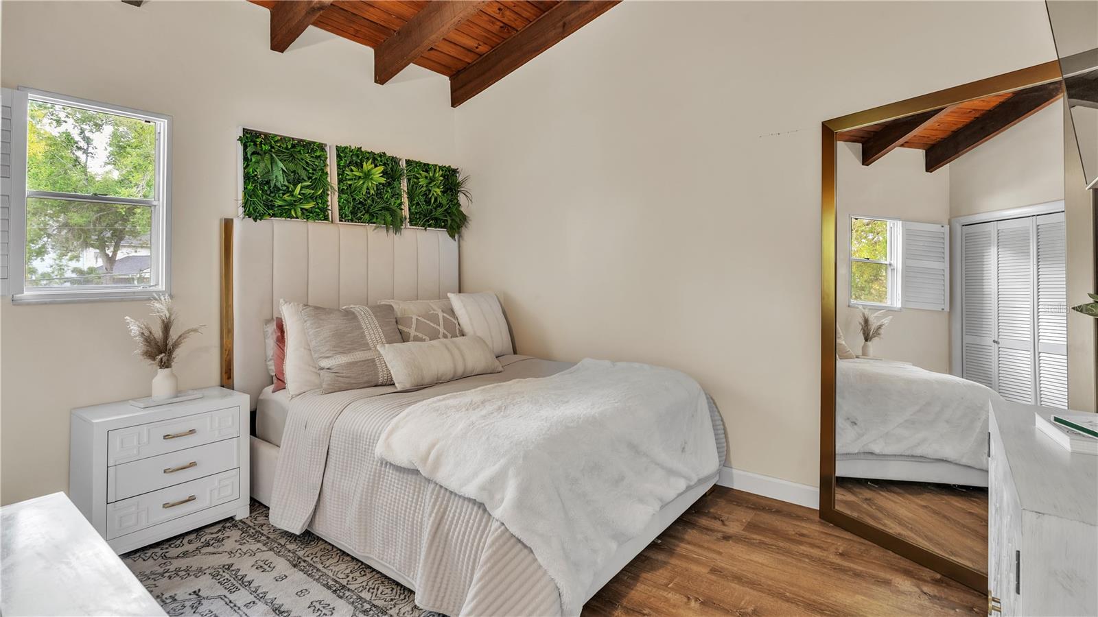 CASA LOMA CONDO - Residential