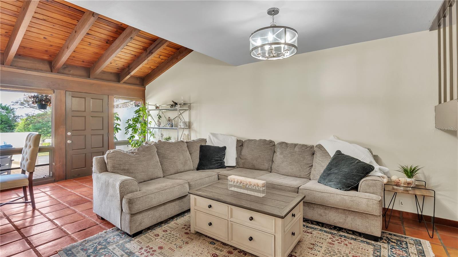 CASA LOMA CONDO - Residential