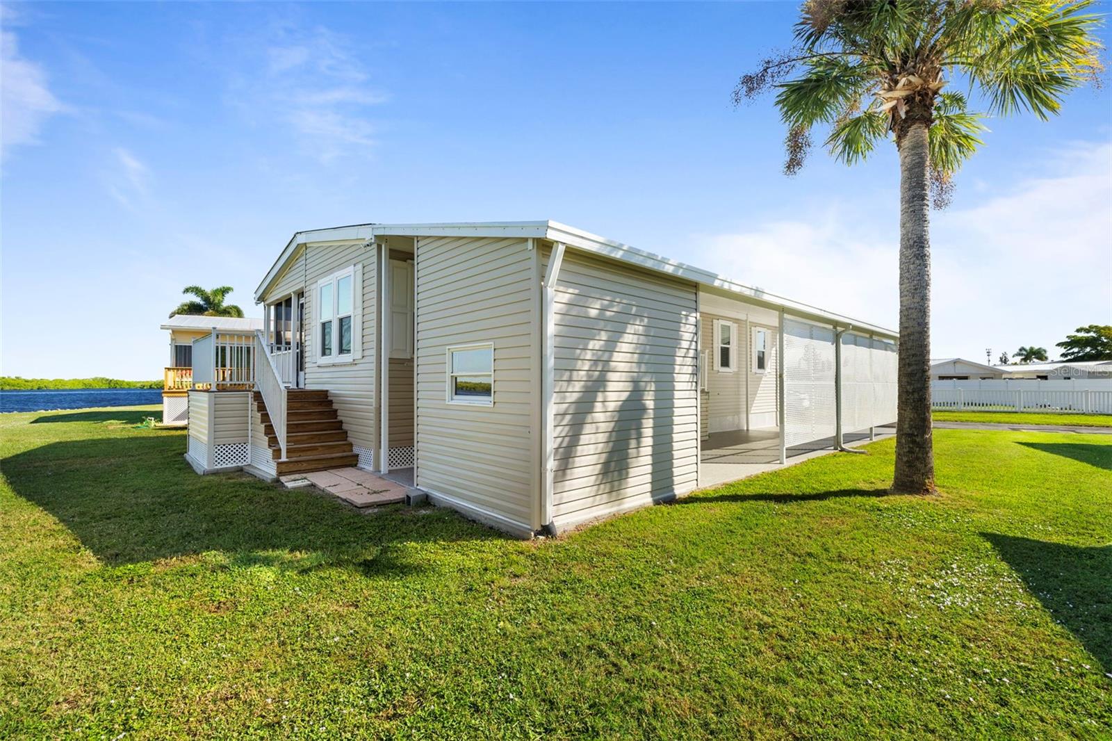 RIVER FOREST MHP - Residential