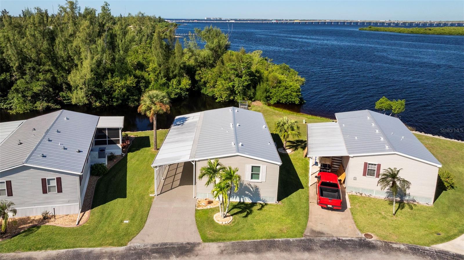 RIVER FOREST MHP - Residential