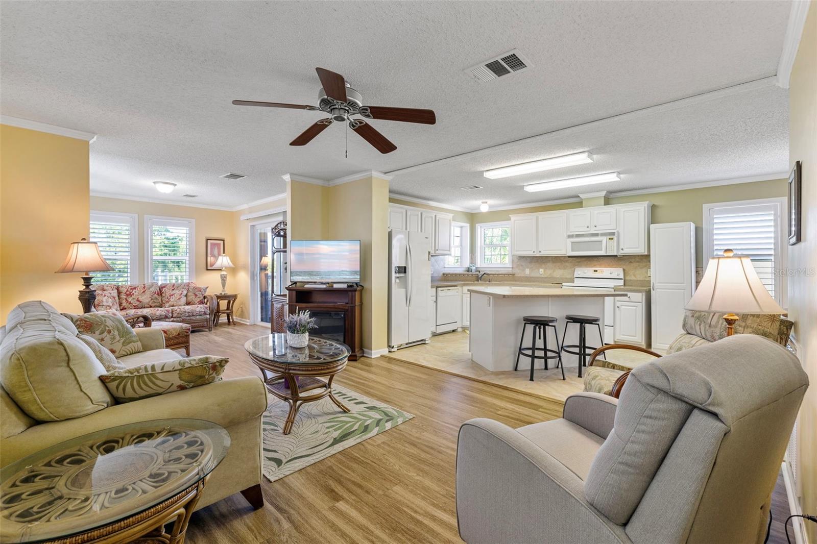 RIVER FOREST MHP - Residential