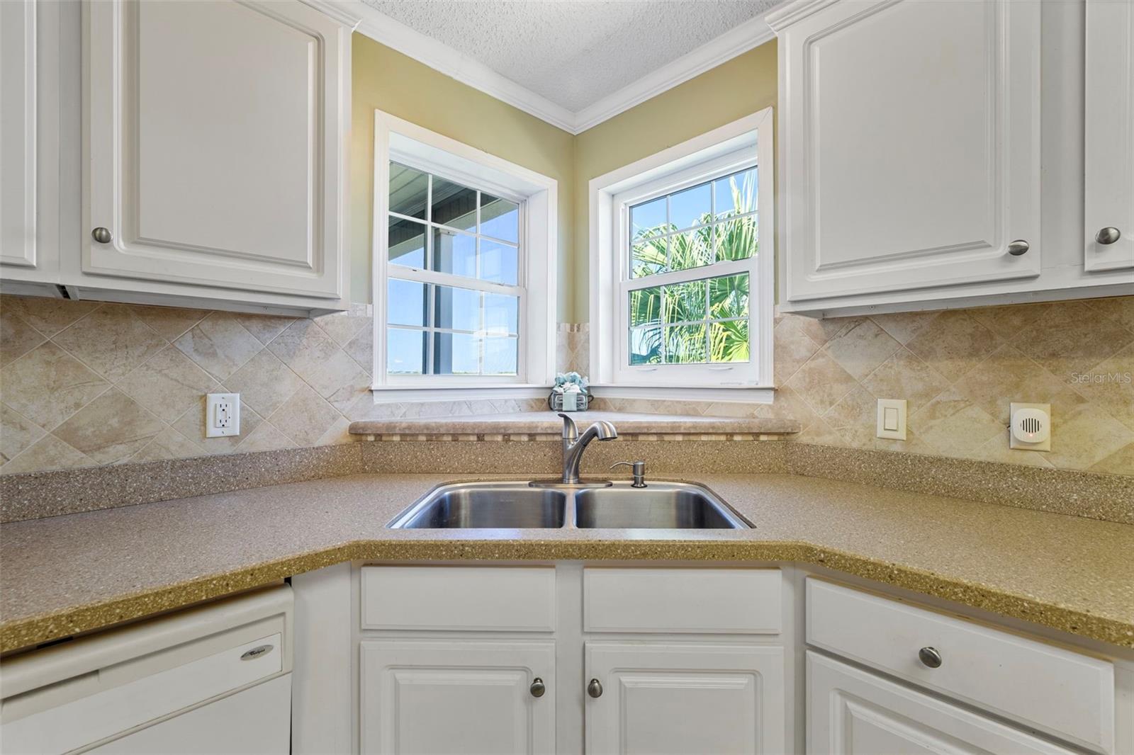 RIVER FOREST MHP - Residential