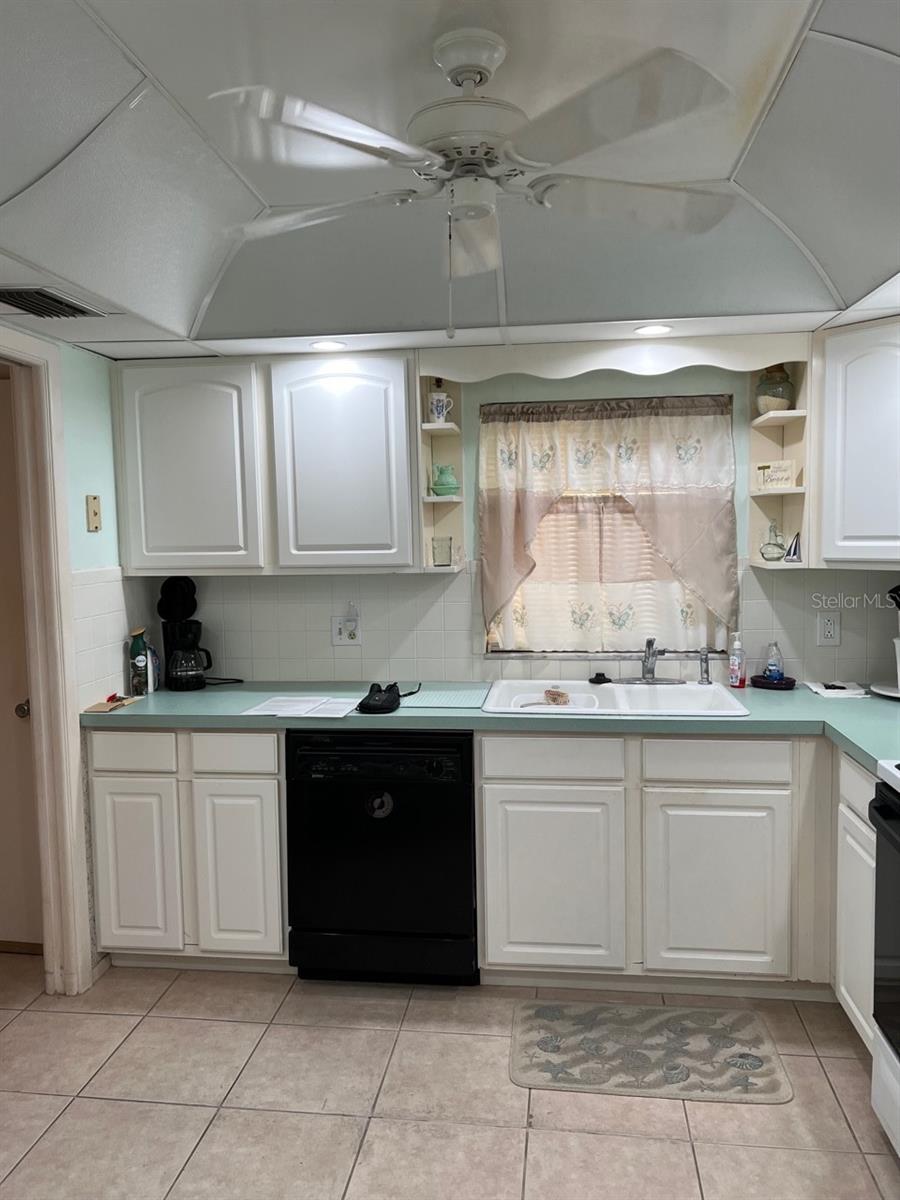 COLUMBIA TOWERS CONDO - Residential