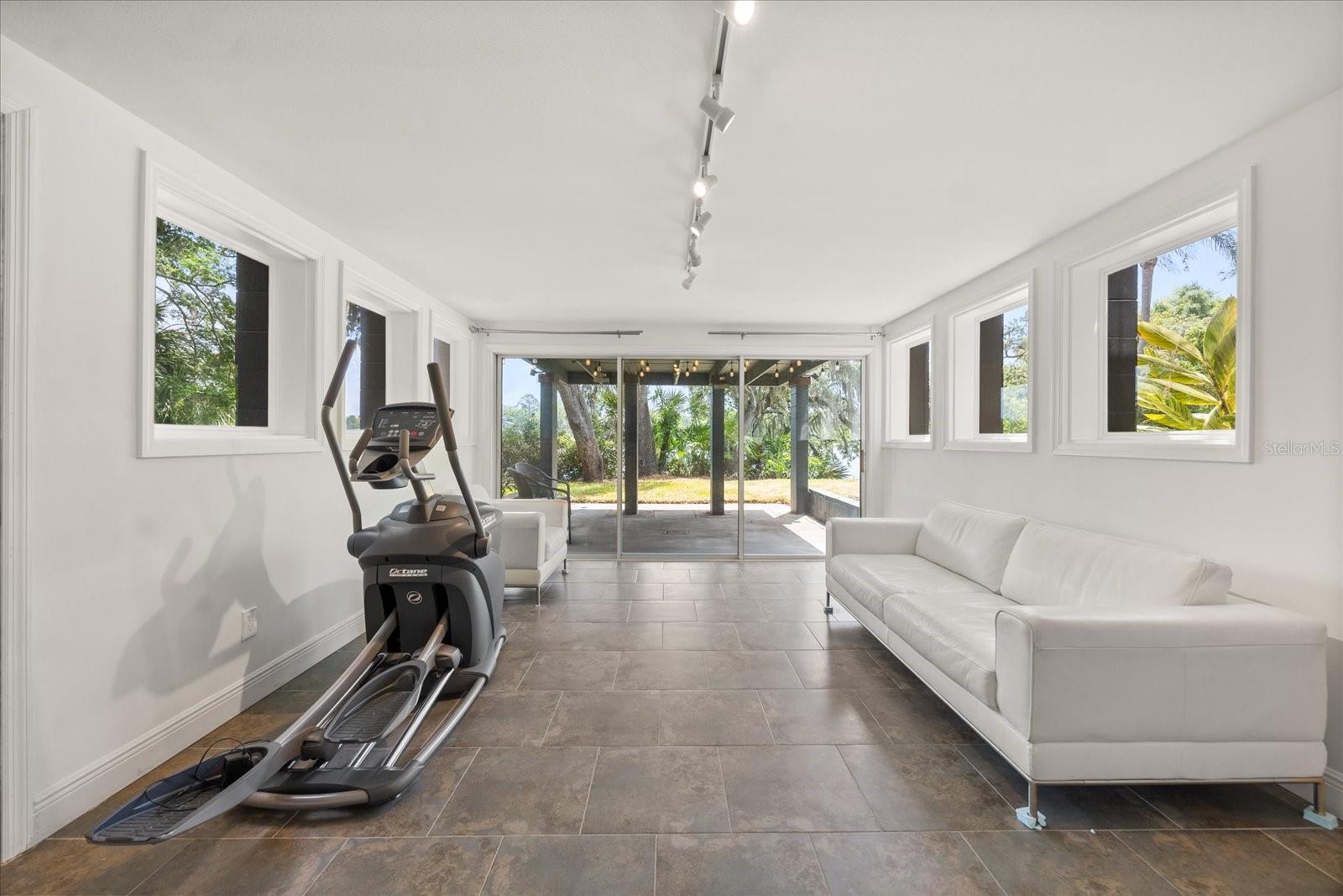 SANLANDO - Residential