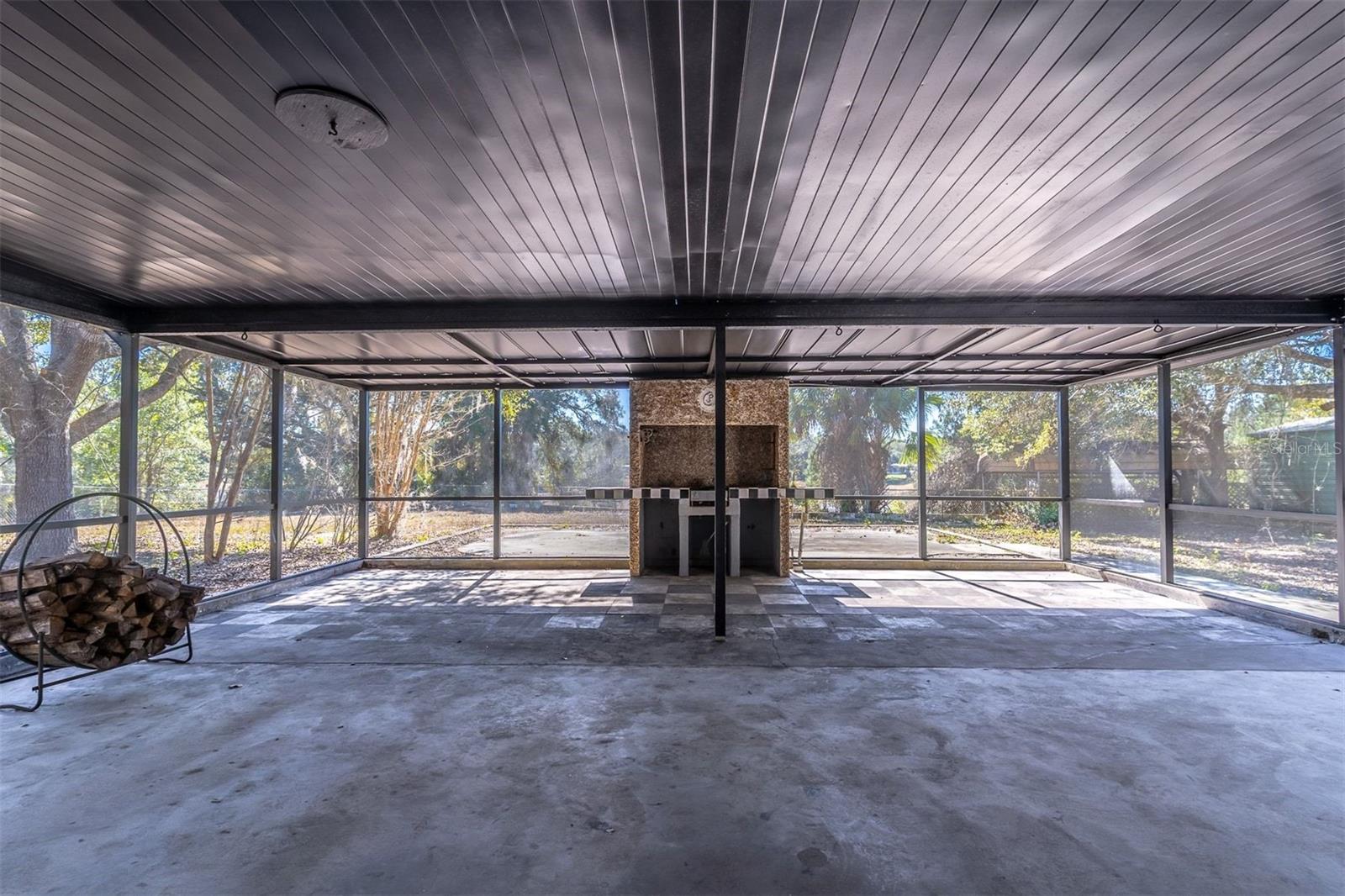 WOODS & LAKES - Residential