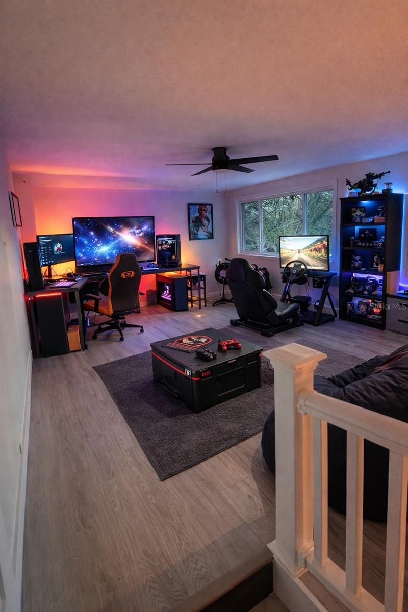 WOODS & LAKES - Residential