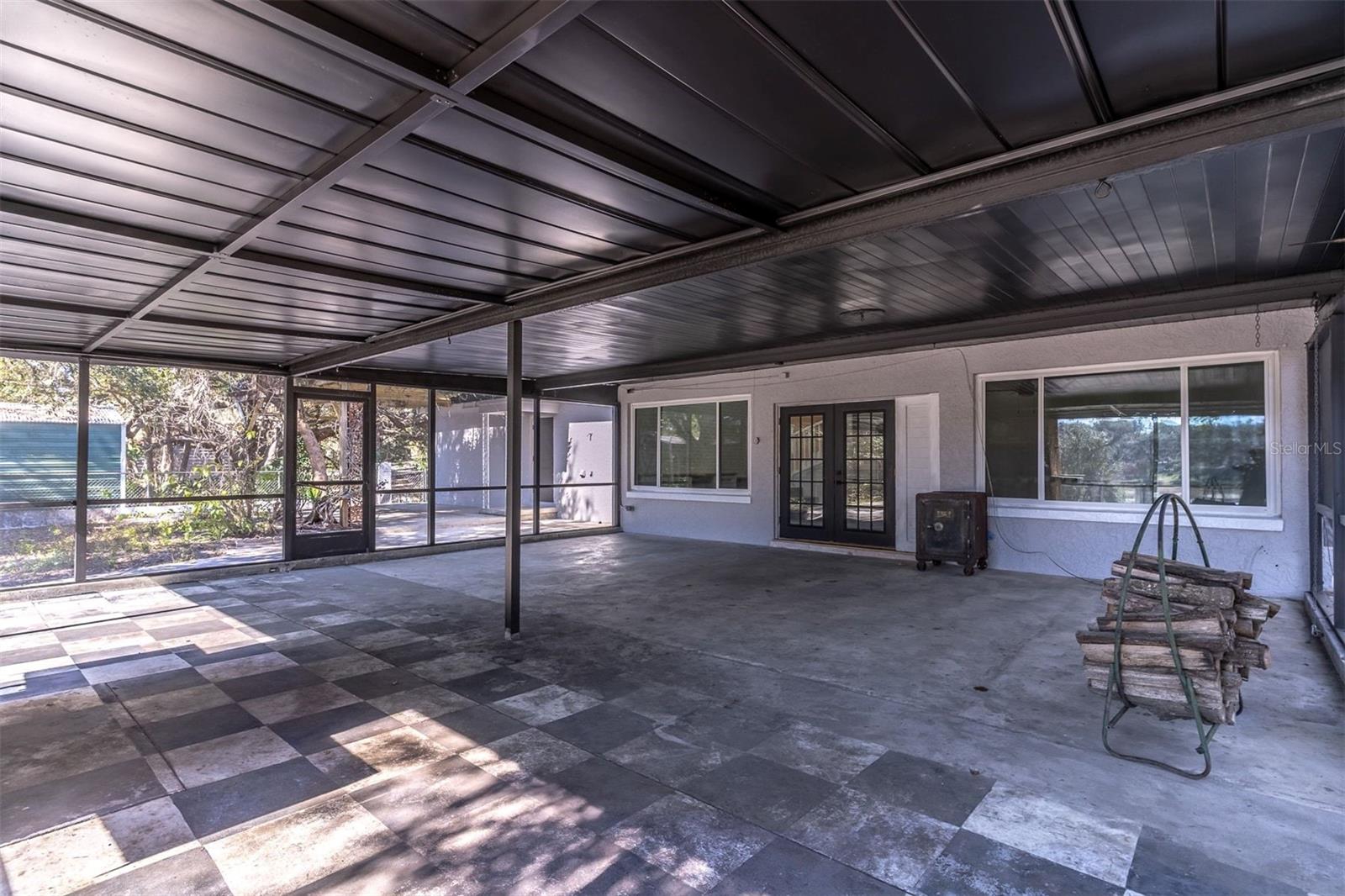 WOODS & LAKES - Residential