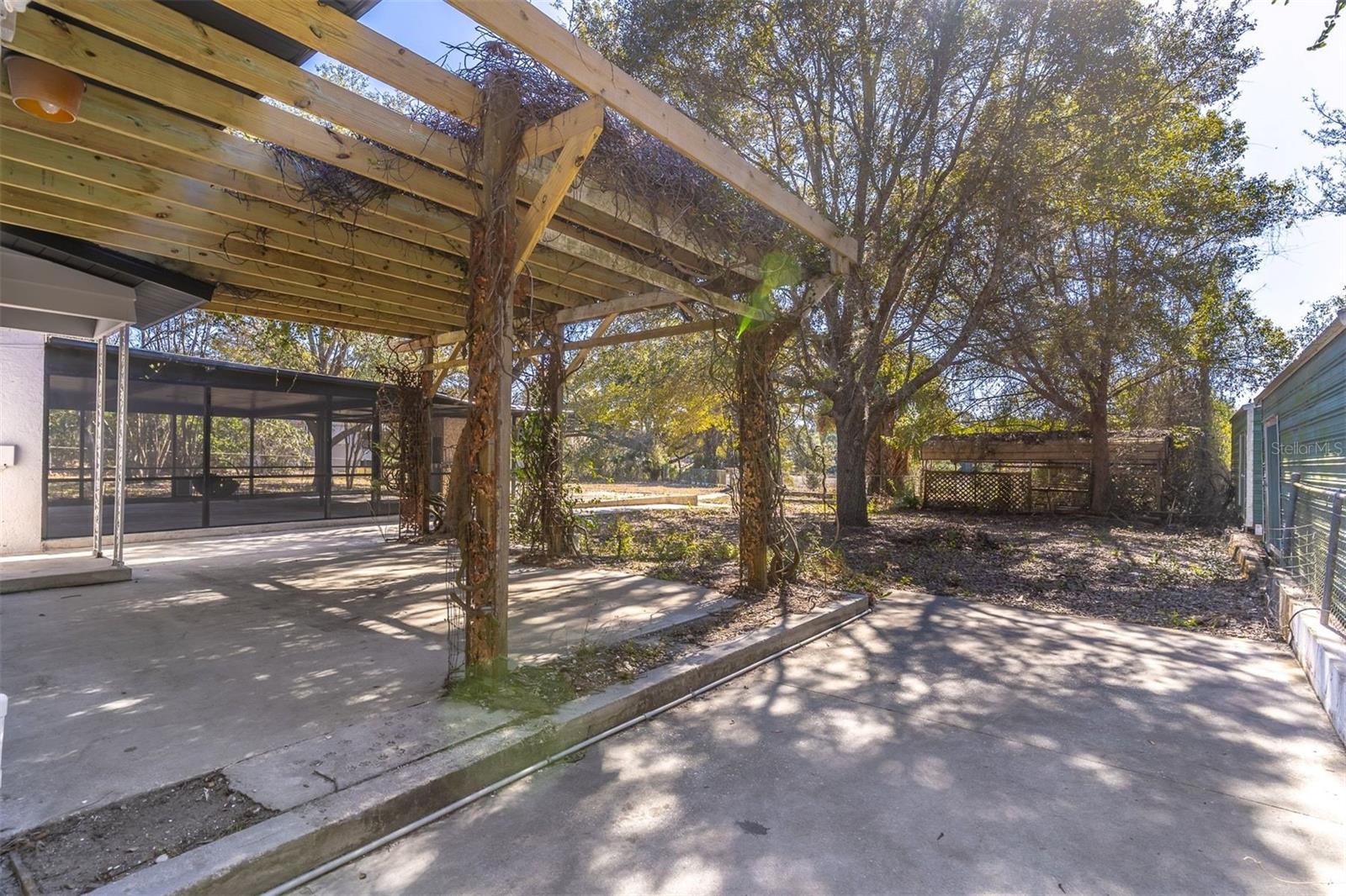 WOODS & LAKES - Residential