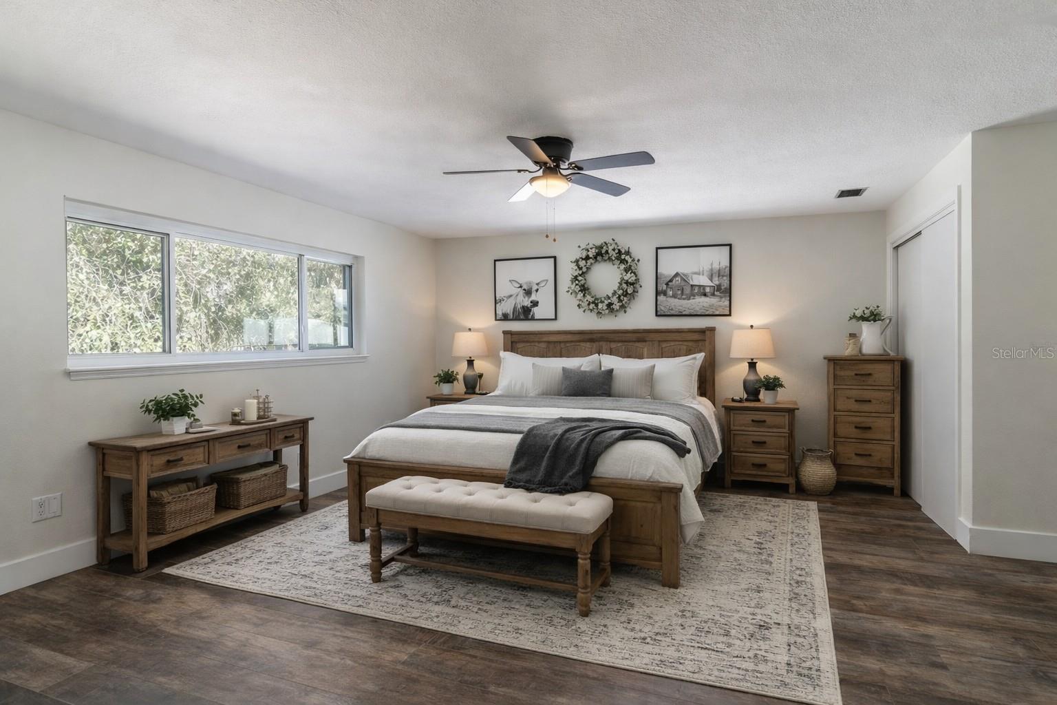 WOODS & LAKES - Residential