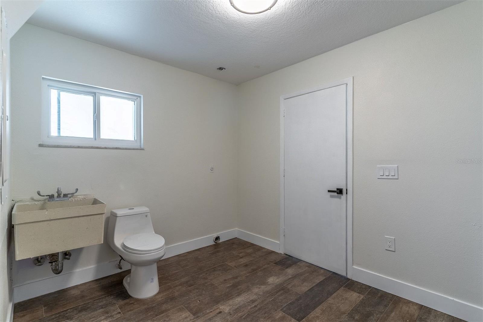 WOODS & LAKES - Residential