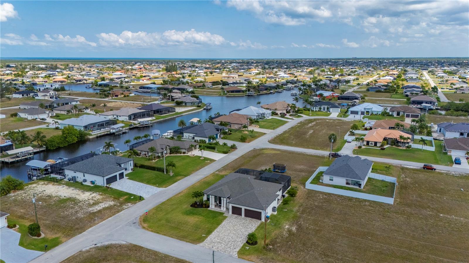 CAPE CORAL - Residential