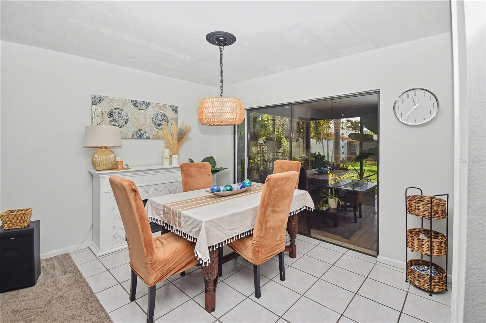 LAKE SARASOTA - Residential