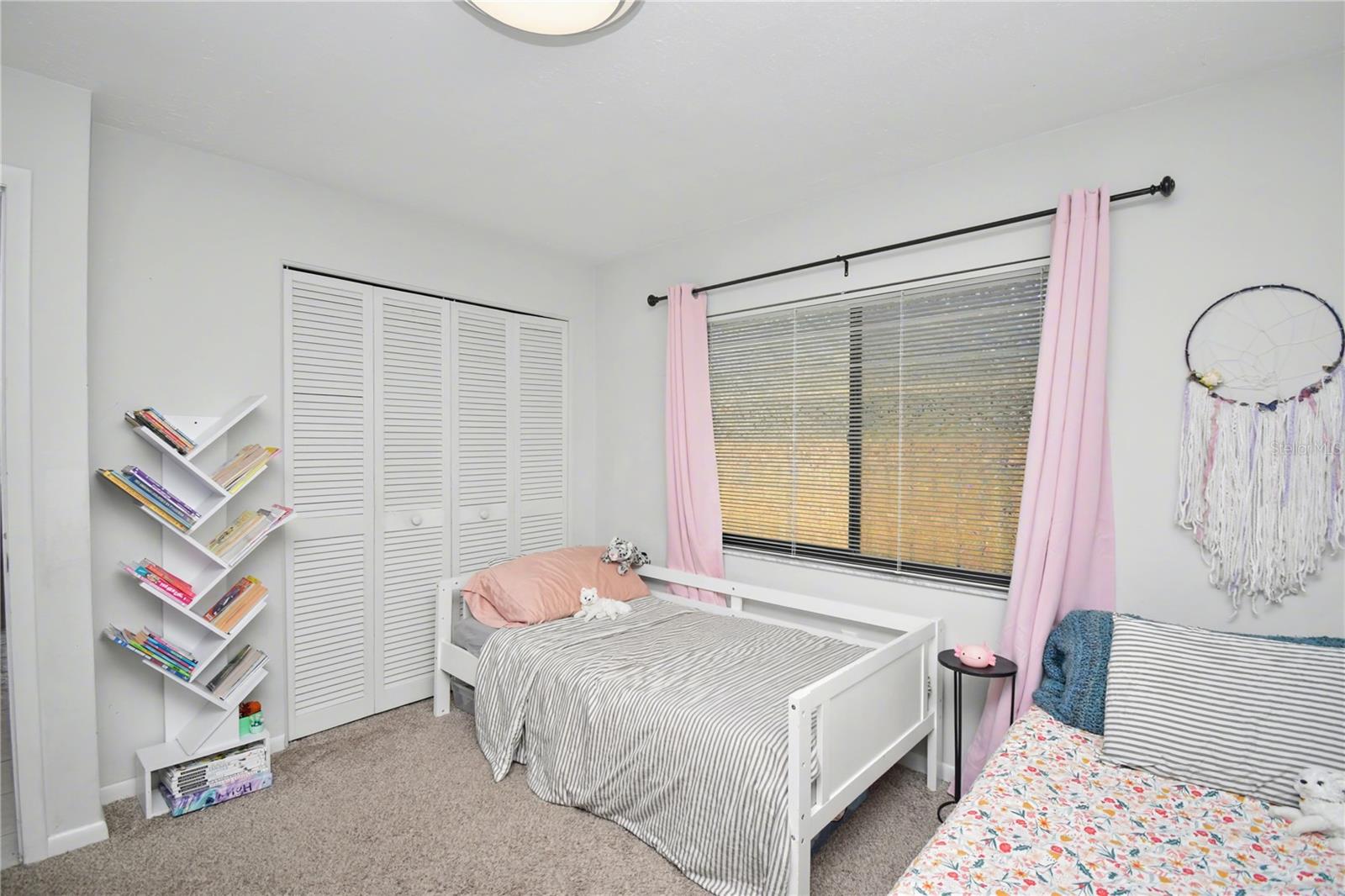 LAKE SARASOTA - Residential