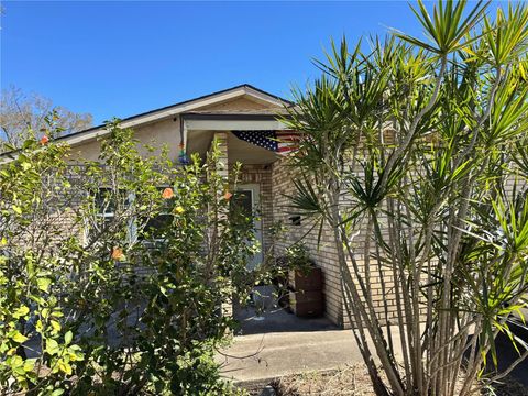 Photo of 7101 62nd Way N, Pinellas Park, FL 33781 (MLS # TB8477423)