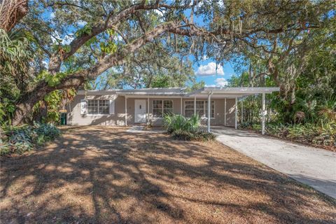 Photo of 10001 N Ashley Street, Tampa, FL 33612 (MLS # TB8444160)