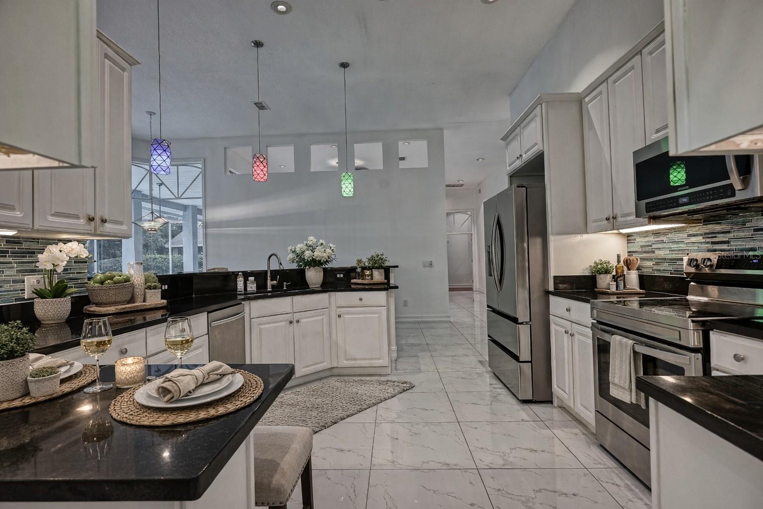 HUNTERS CREEK TR 200-215 PH 01 - Residential