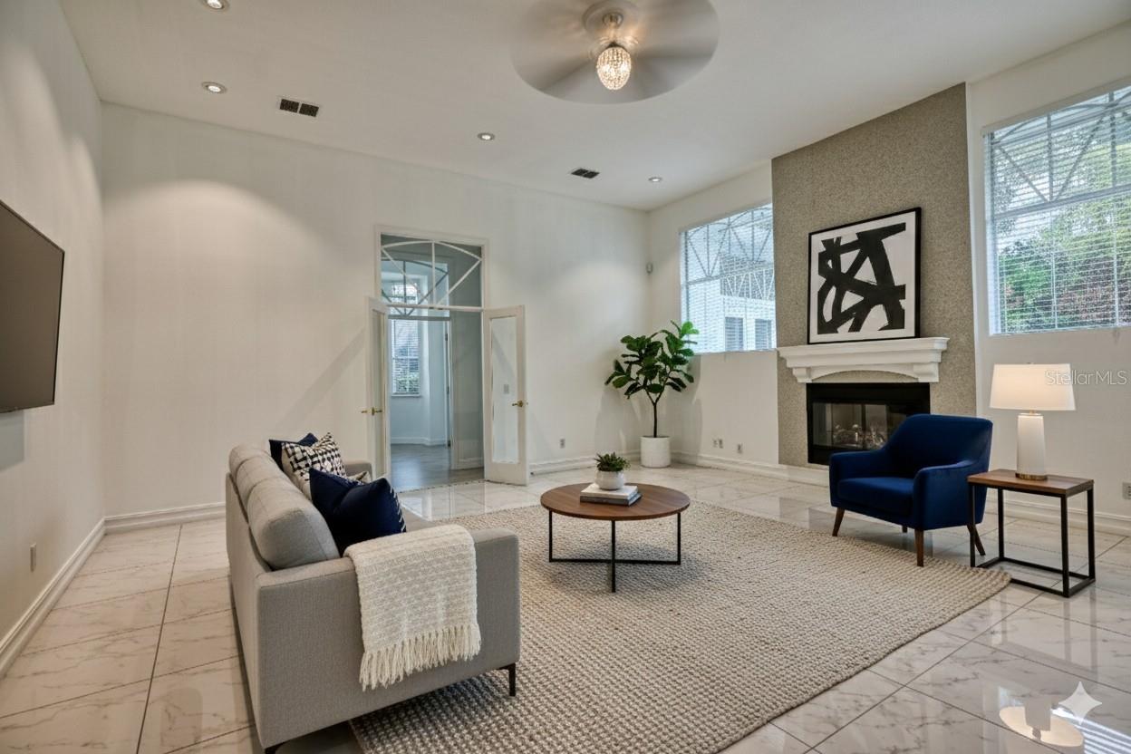 HUNTERS CREEK TR 200-215 PH 01 - Residential