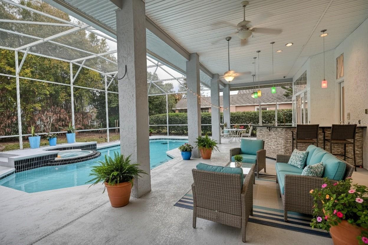 HUNTERS CREEK TR 200-215 PH 01 - Residential