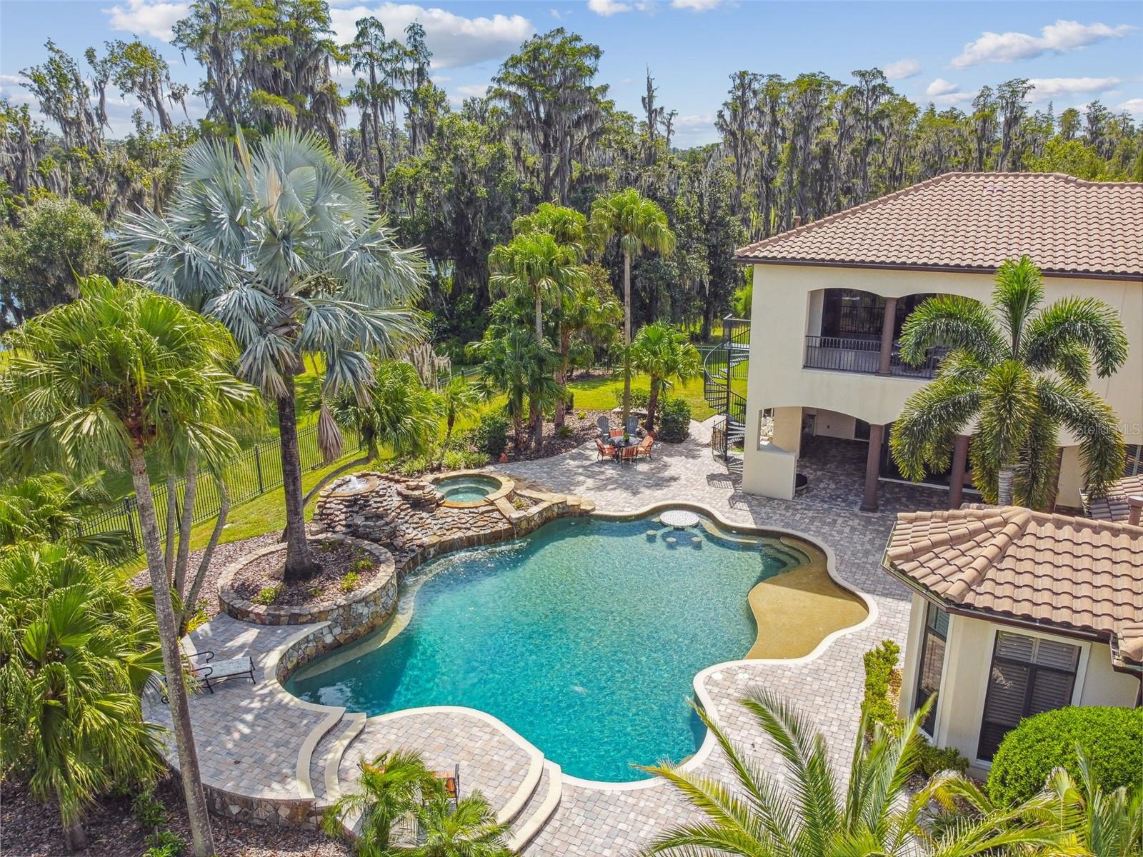 LADERA - Residential