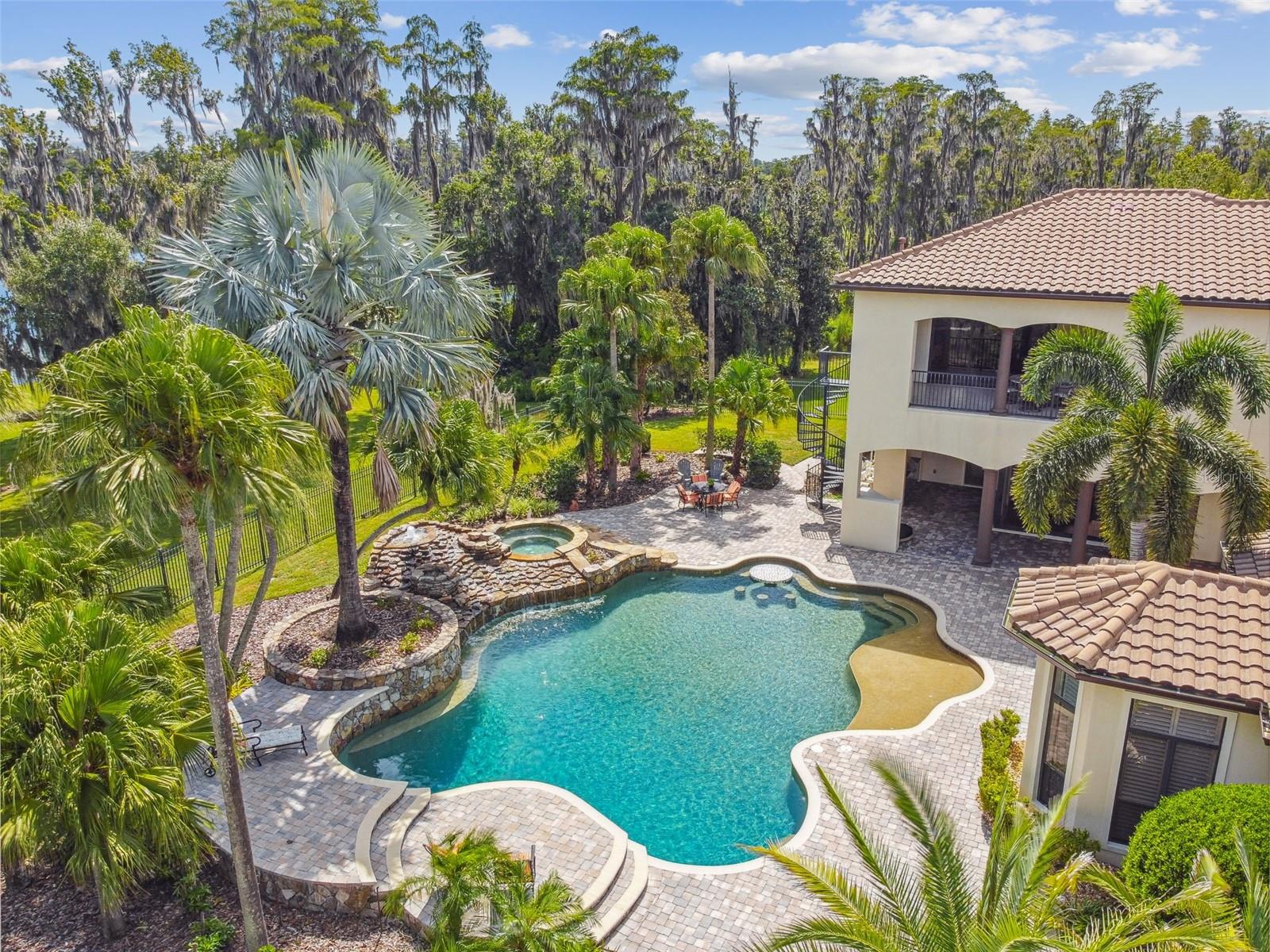 LADERA - Residential