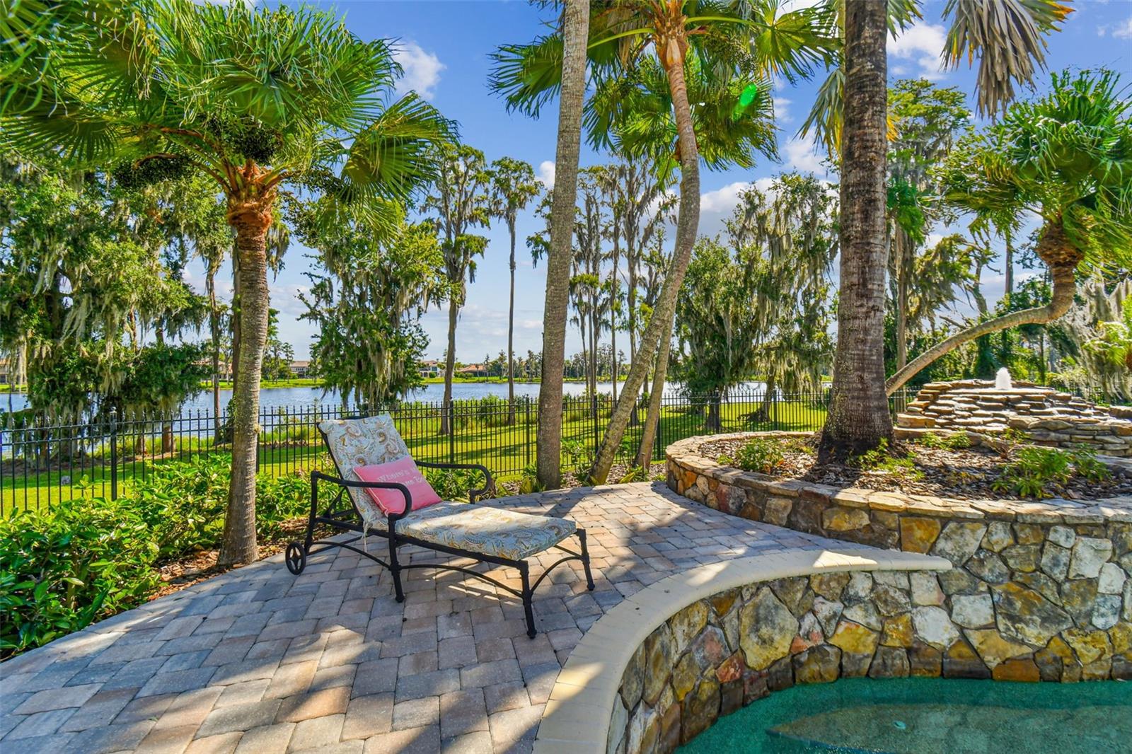 LADERA - Residential