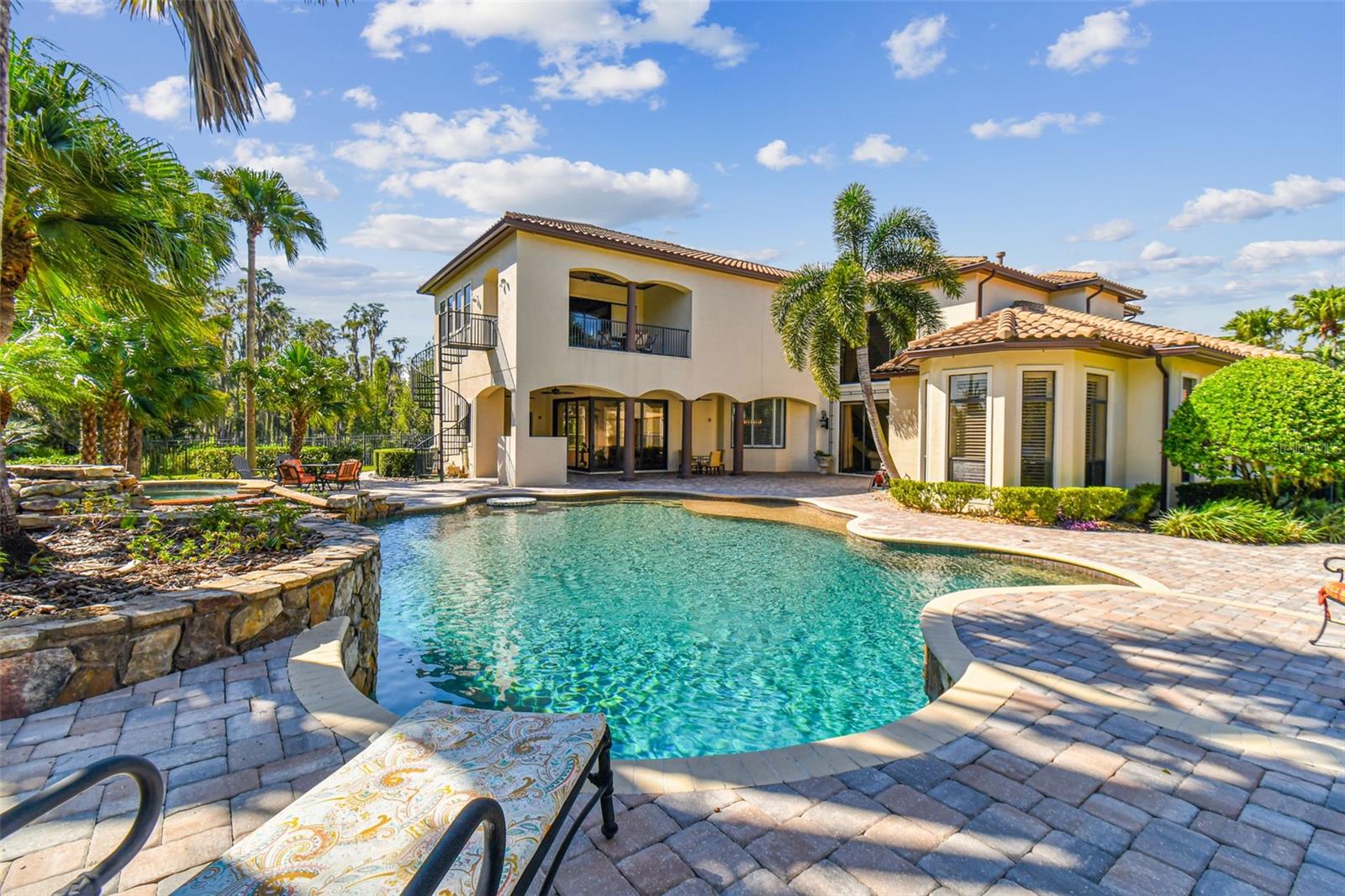 LADERA - Residential