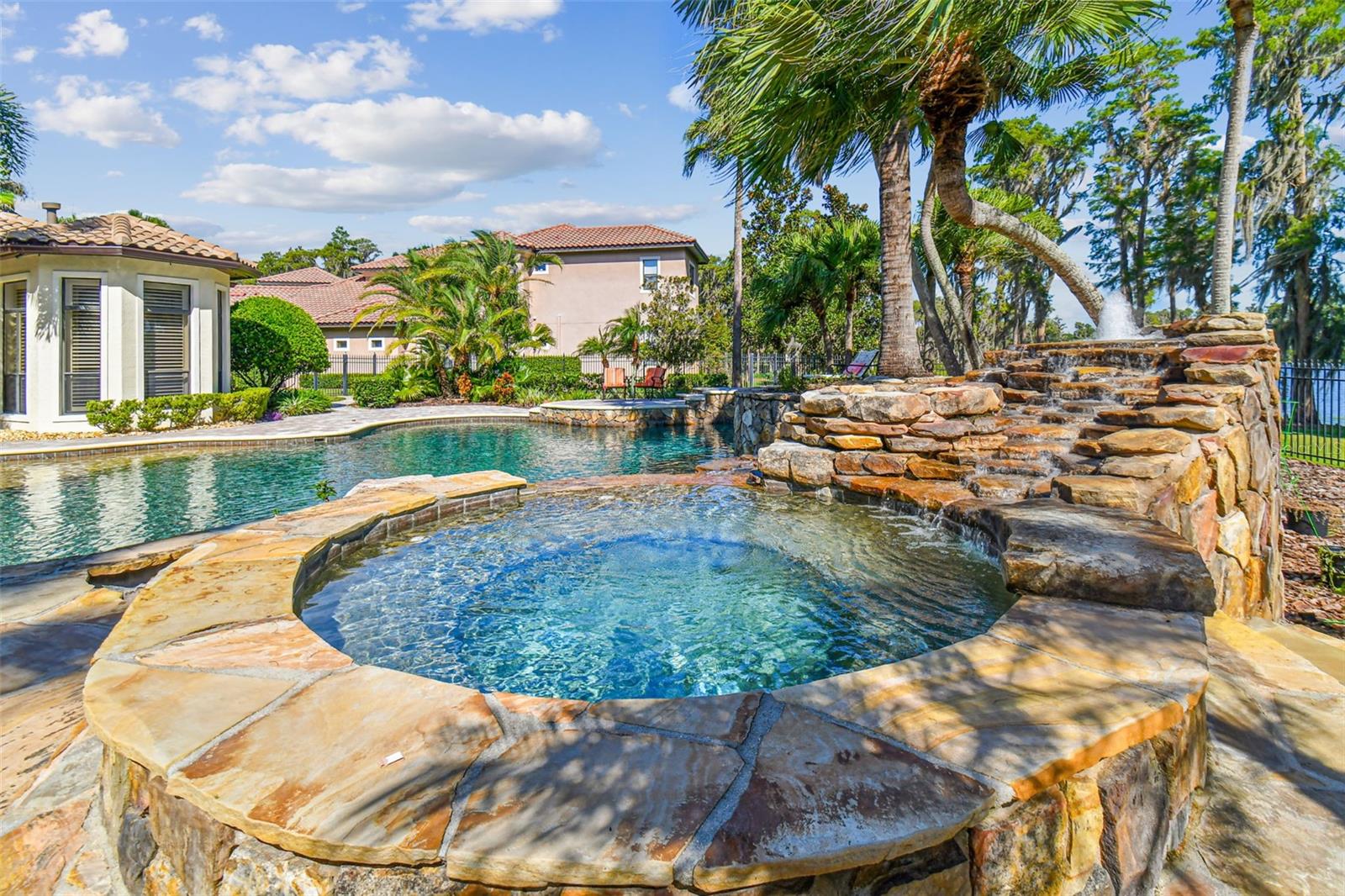 LADERA - Residential