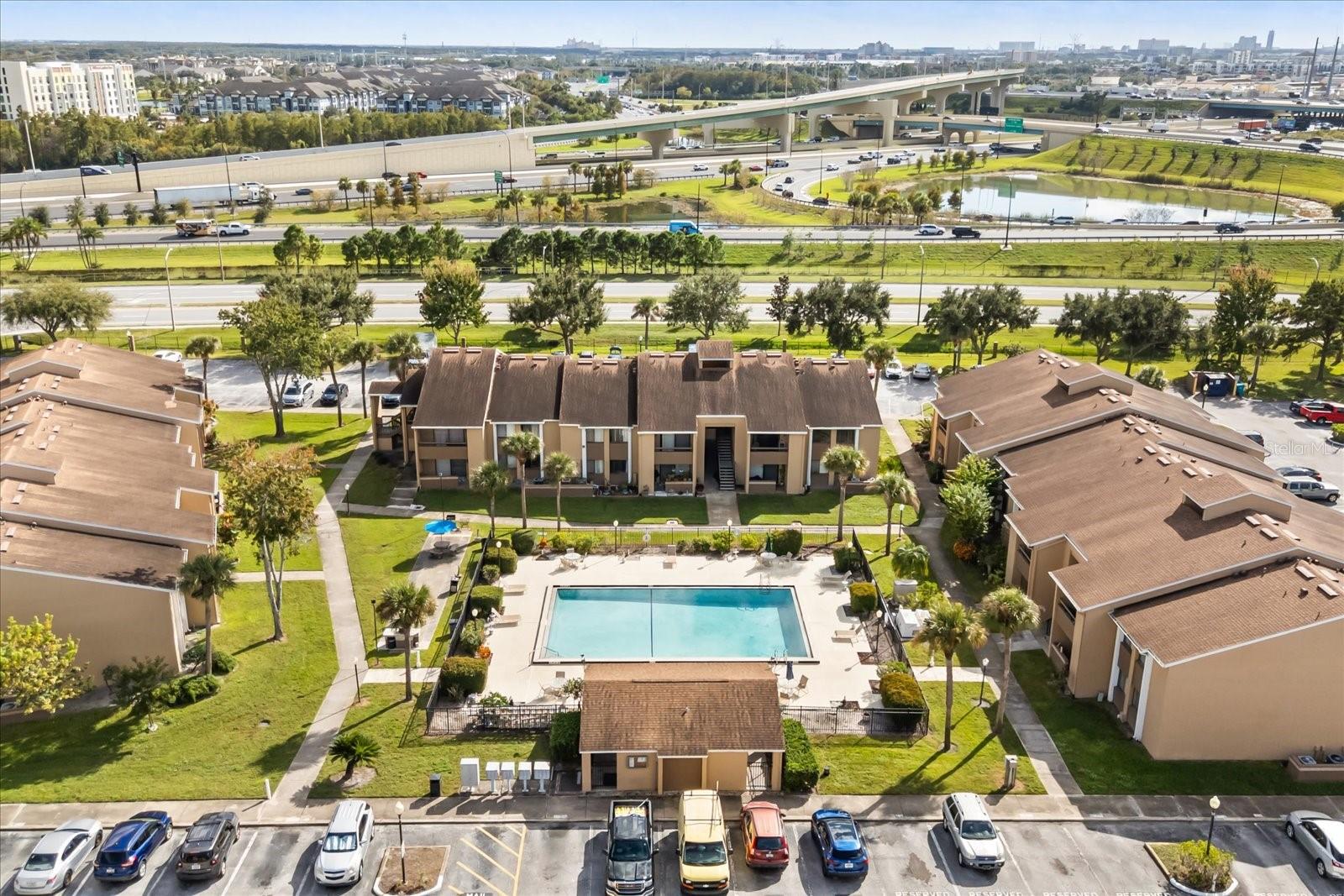 TAMARIND PH 02 - Residential