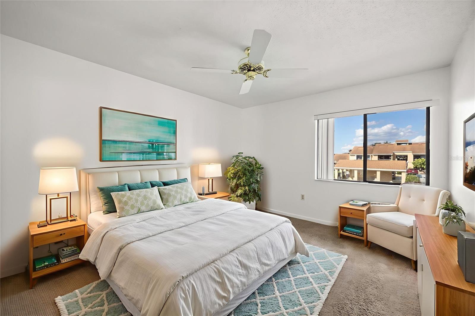 TAMARIND PH 02 - Residential