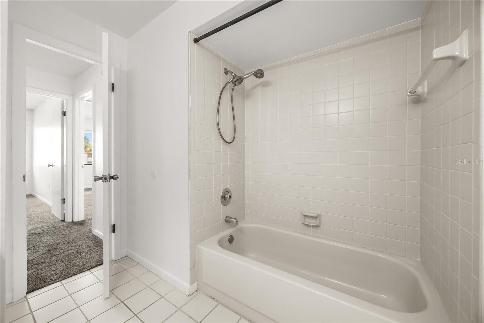 TAMARIND PH 02 - Residential