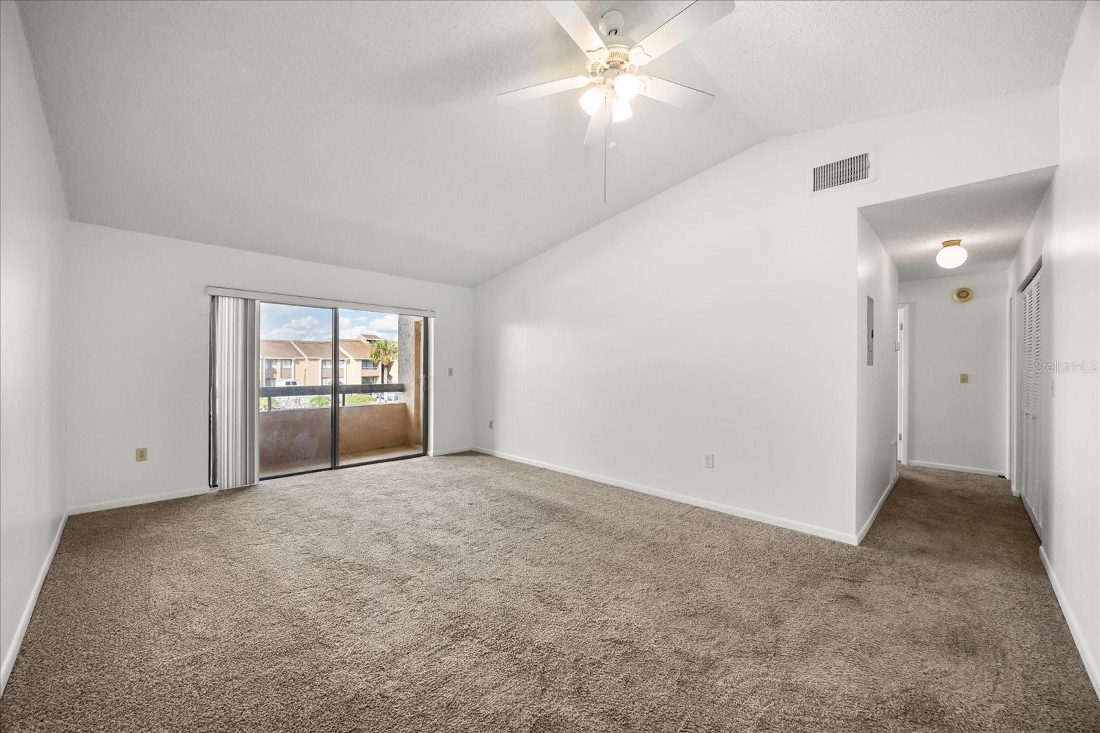 TAMARIND PH 02 - Residential