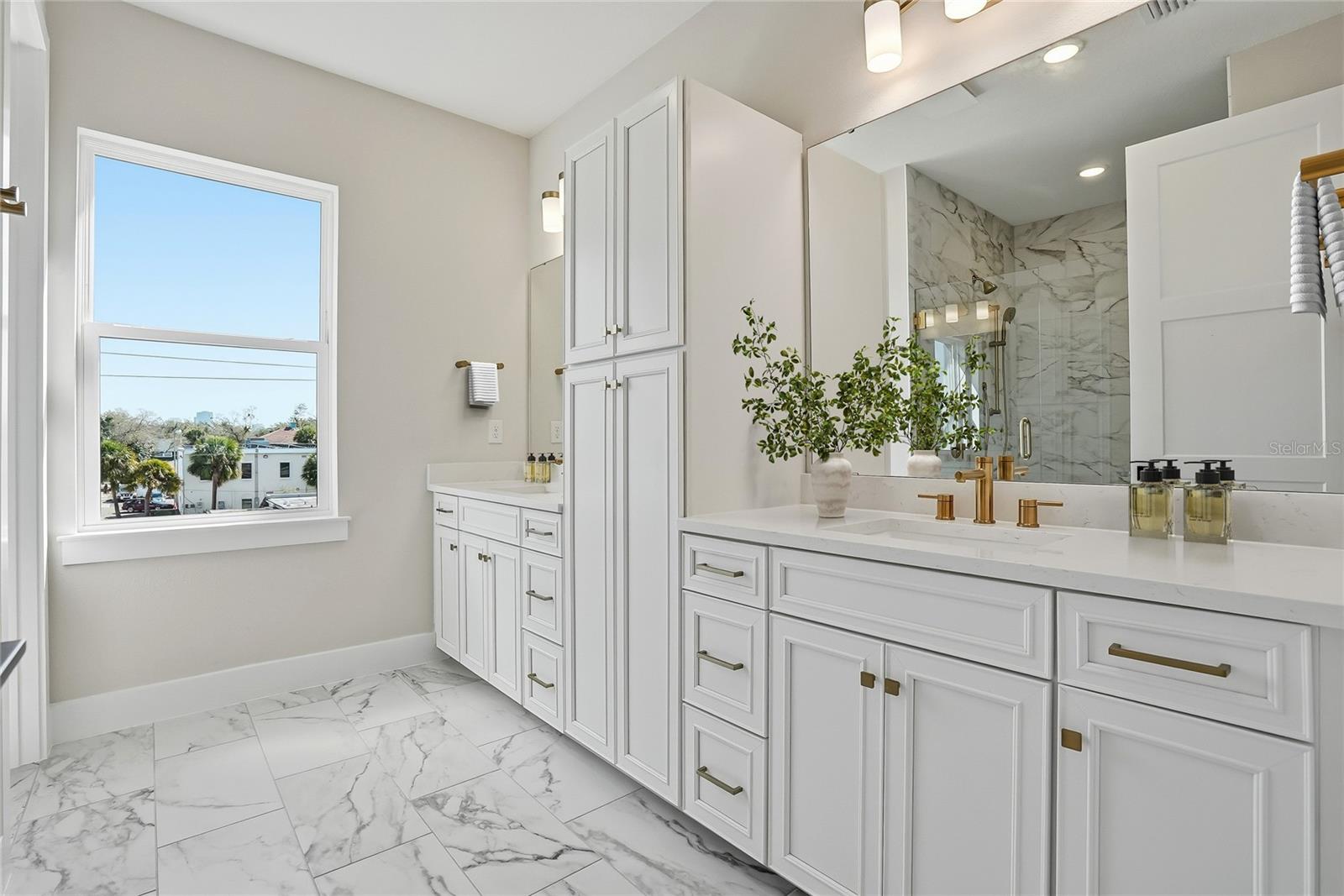 BLANC TOWNHOMES - Residential
