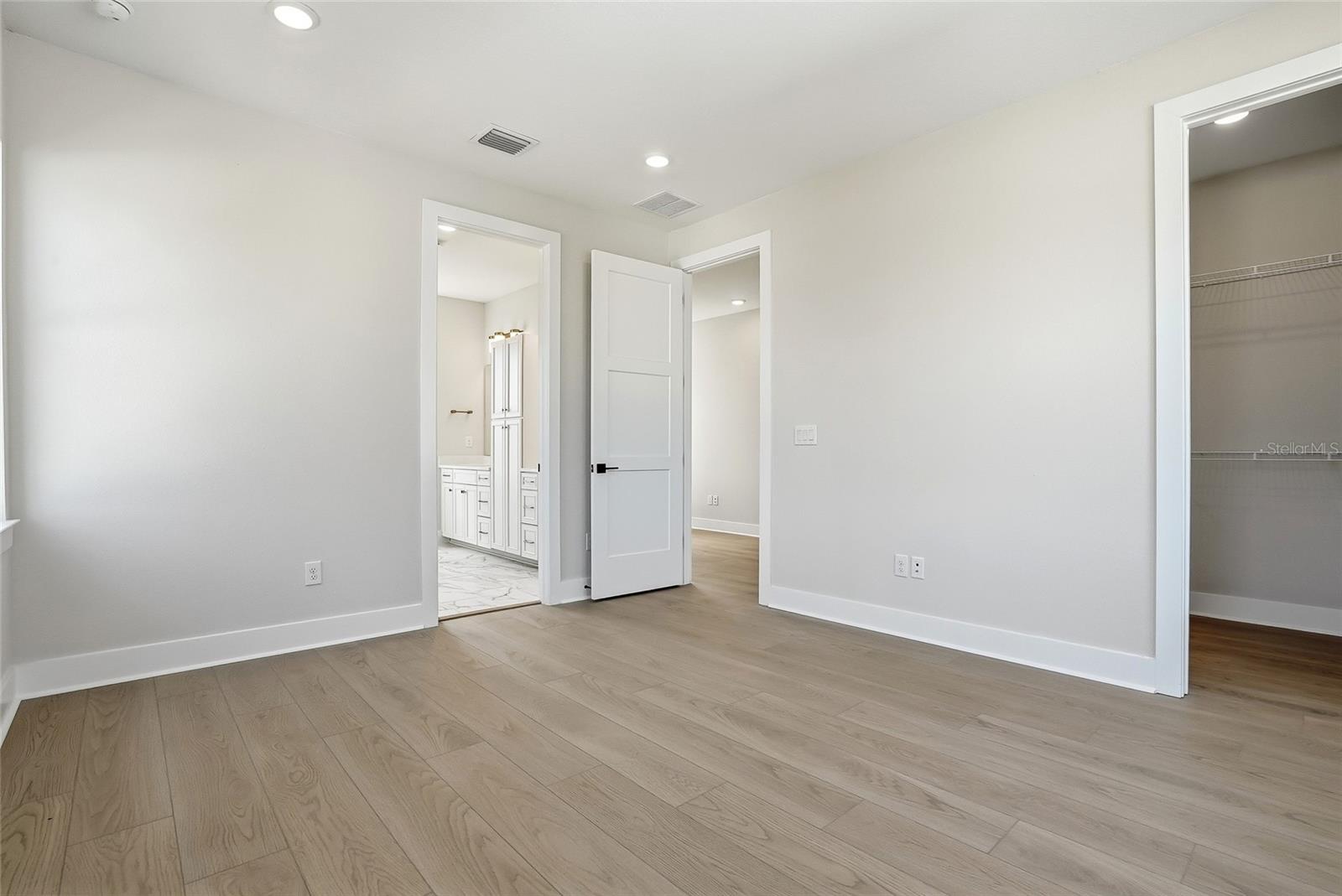 BLANC TOWNHOMES - Residential
