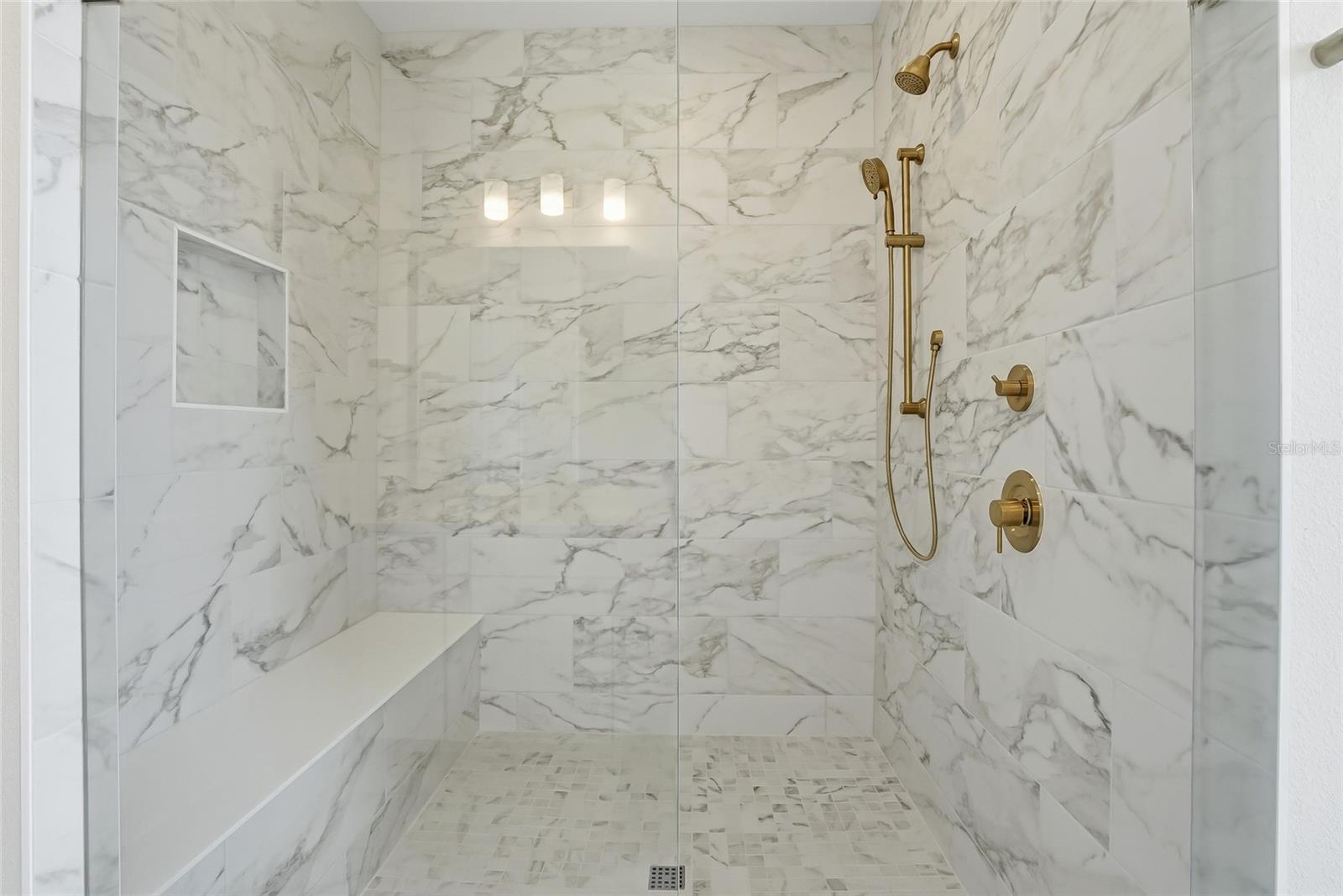 BLANC TOWNHOMES - Residential