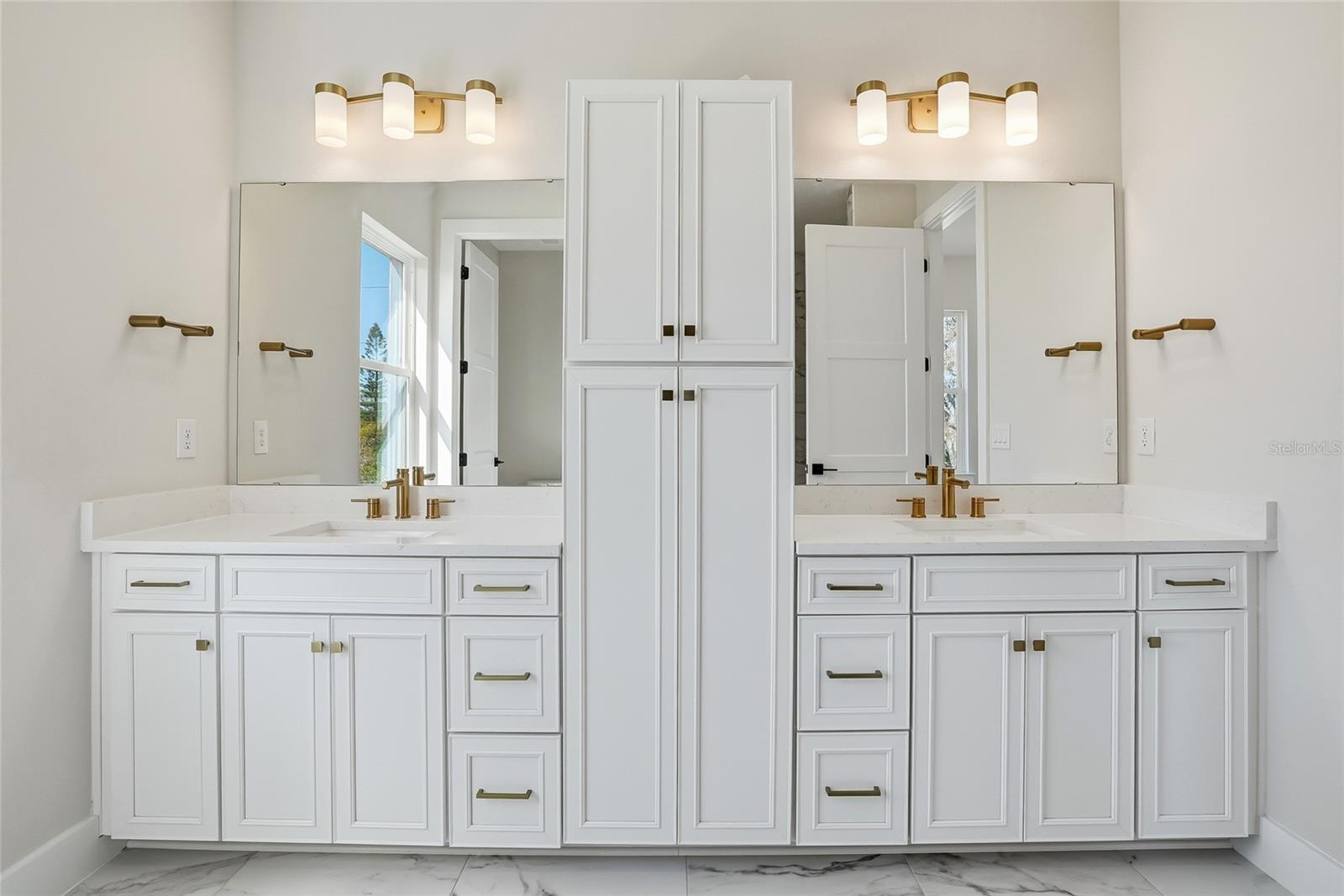 BLANC TOWNHOMES - Residential