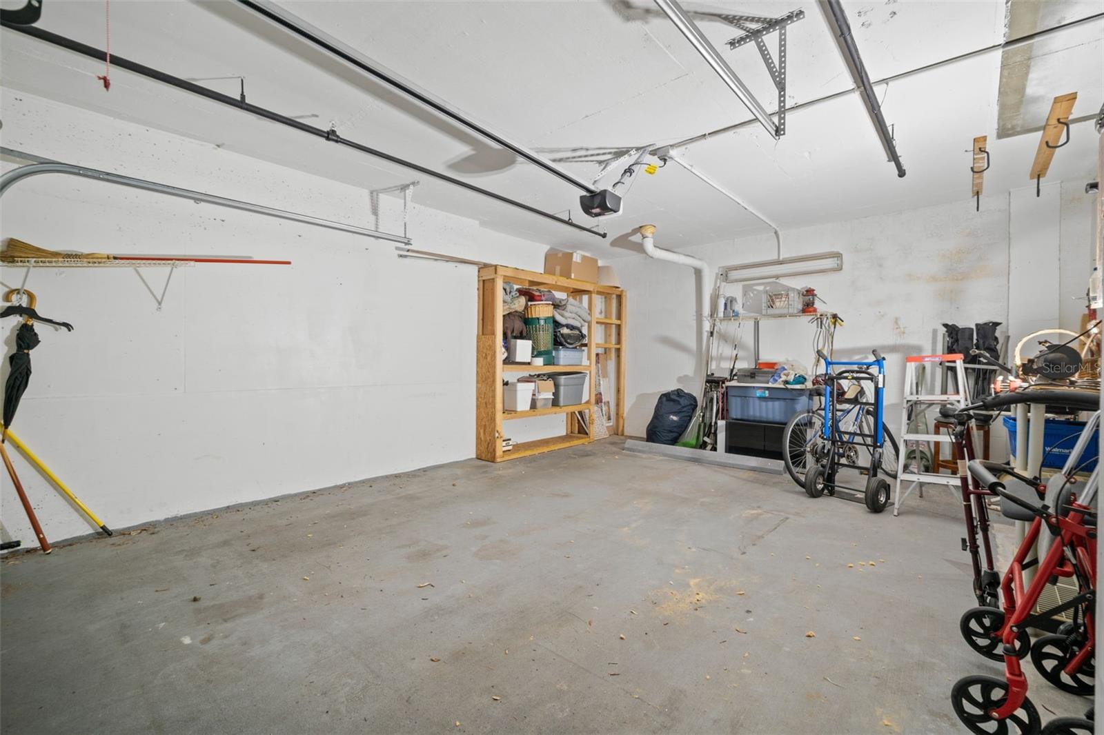 SHORES OF LONG BAYOU CONDO - Residential Lease