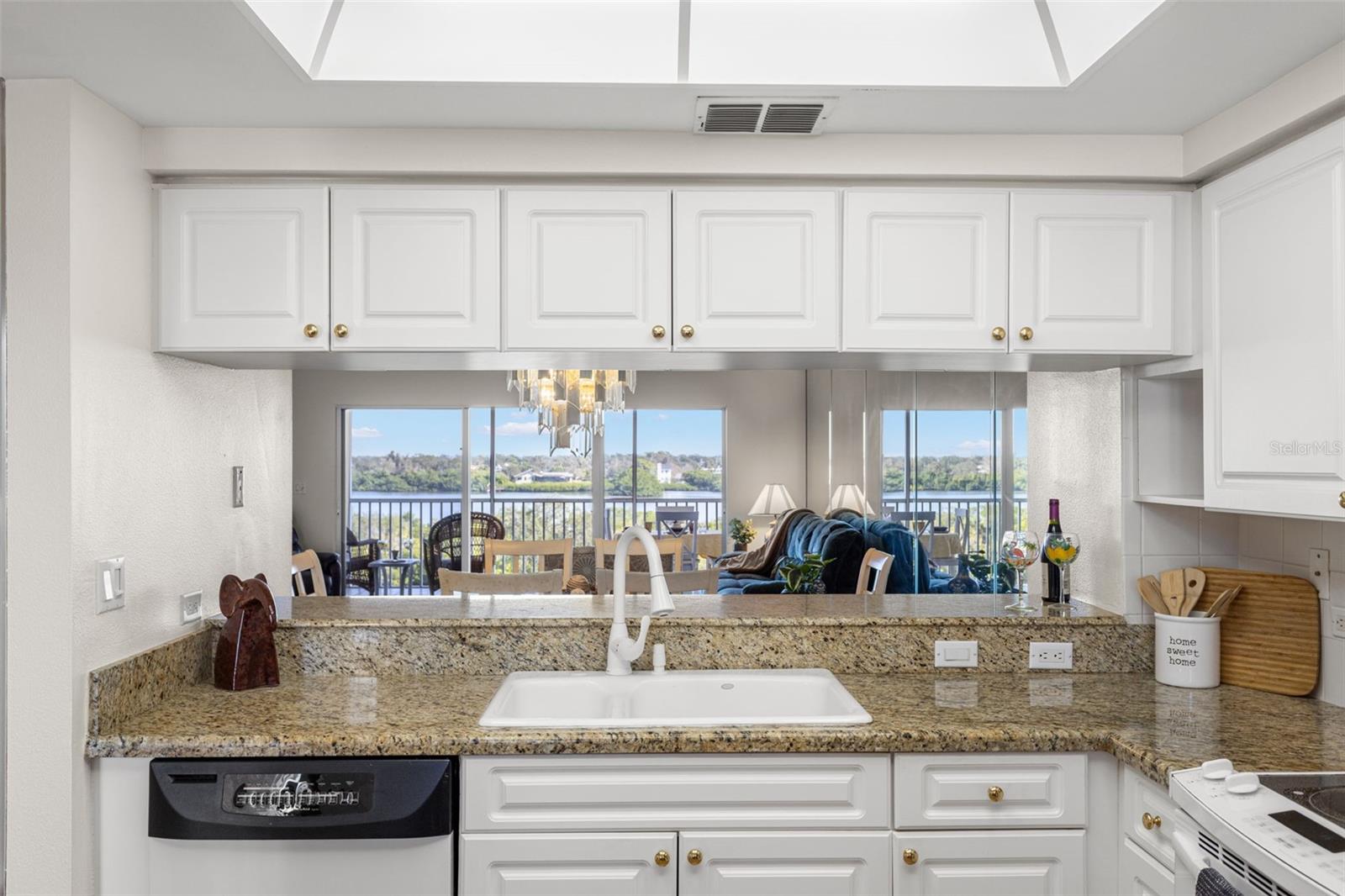 SHORES OF LONG BAYOU CONDO - Residential Lease