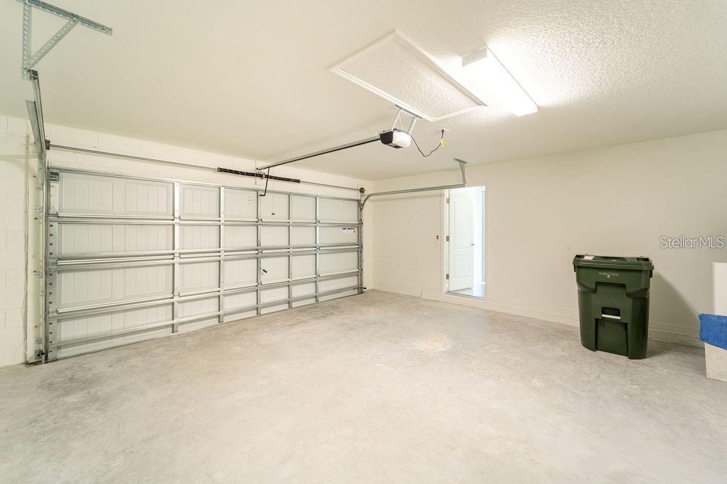 THOMPSON PRESERVE - Residential Lease